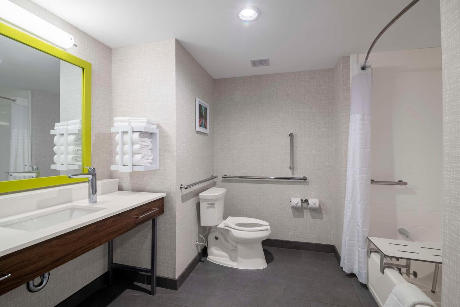 Hampton Inn Lincoln White Mountains gallery photo in Lincoln — image 40