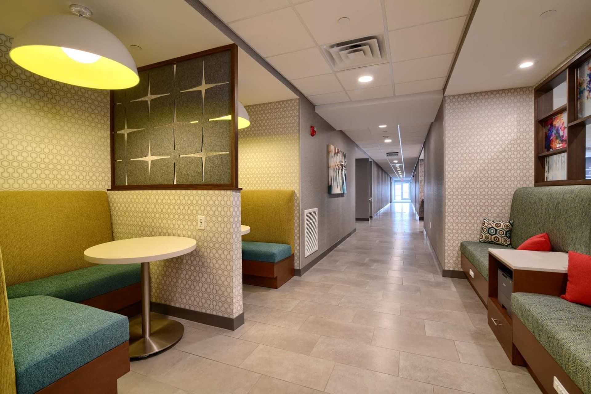 Hampton Inn Lincoln White Mountains gallery photo in Lincoln — image 6