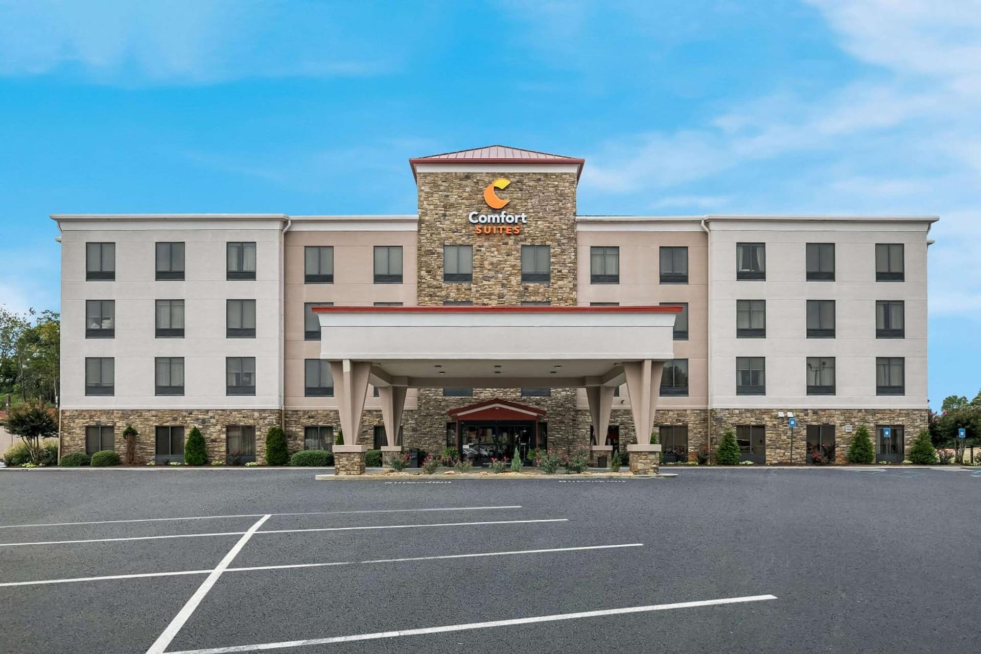 Comfort Suites Commerce interior in Commerce, GA — gallery photo 2