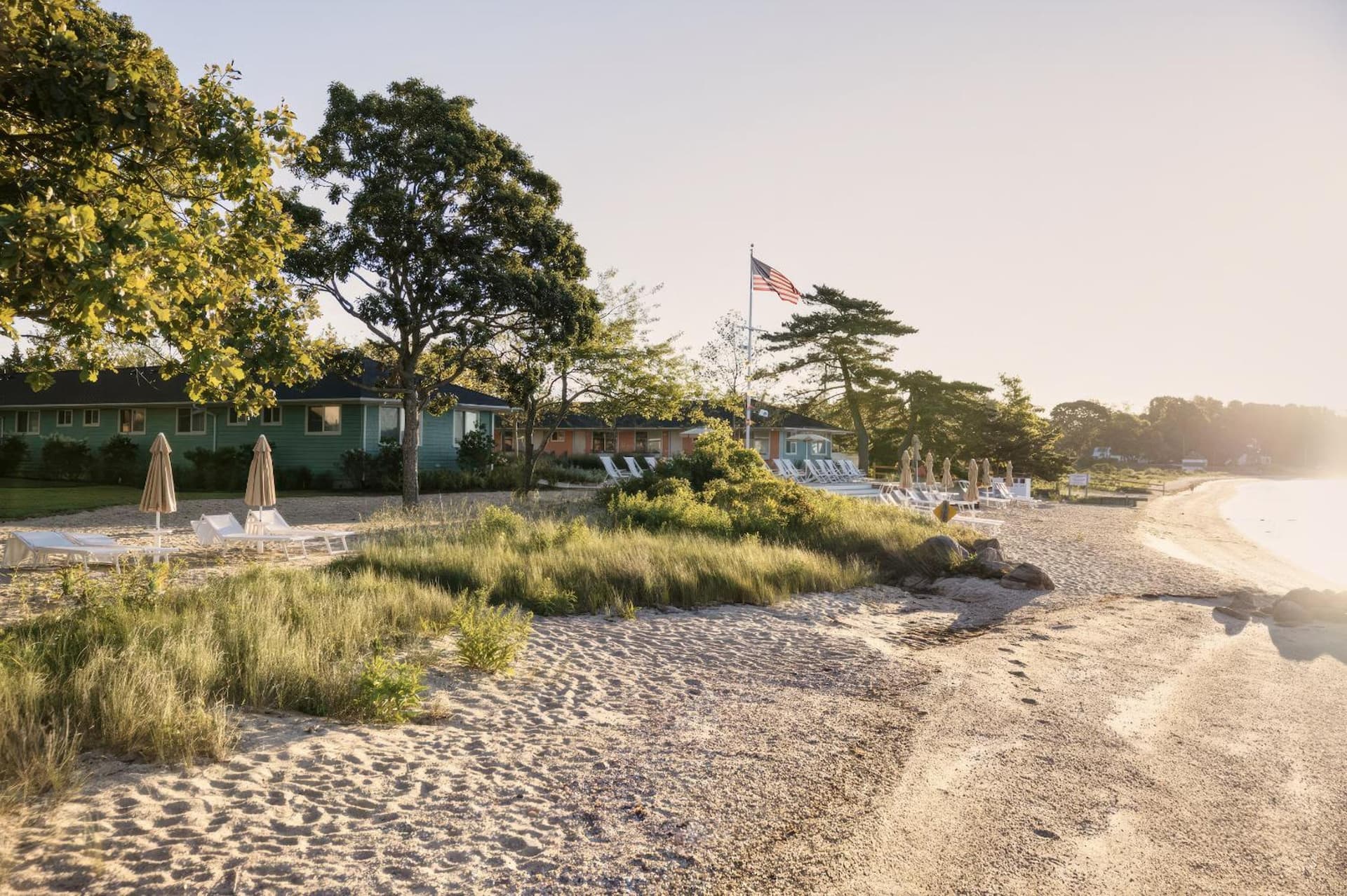 Silver Sands Motel & Beach Bungalows gallery photo in Greenport, NY — image 107