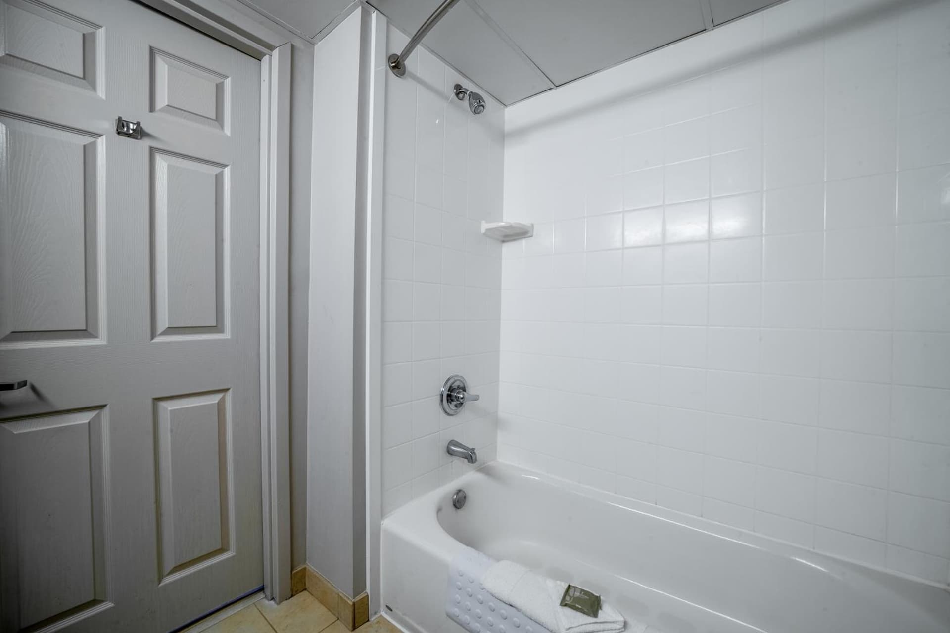 Country Inn & Suites by Radisson, Ontario at Ontario Mills, CA gallery photo in Ontario, CA — image 83