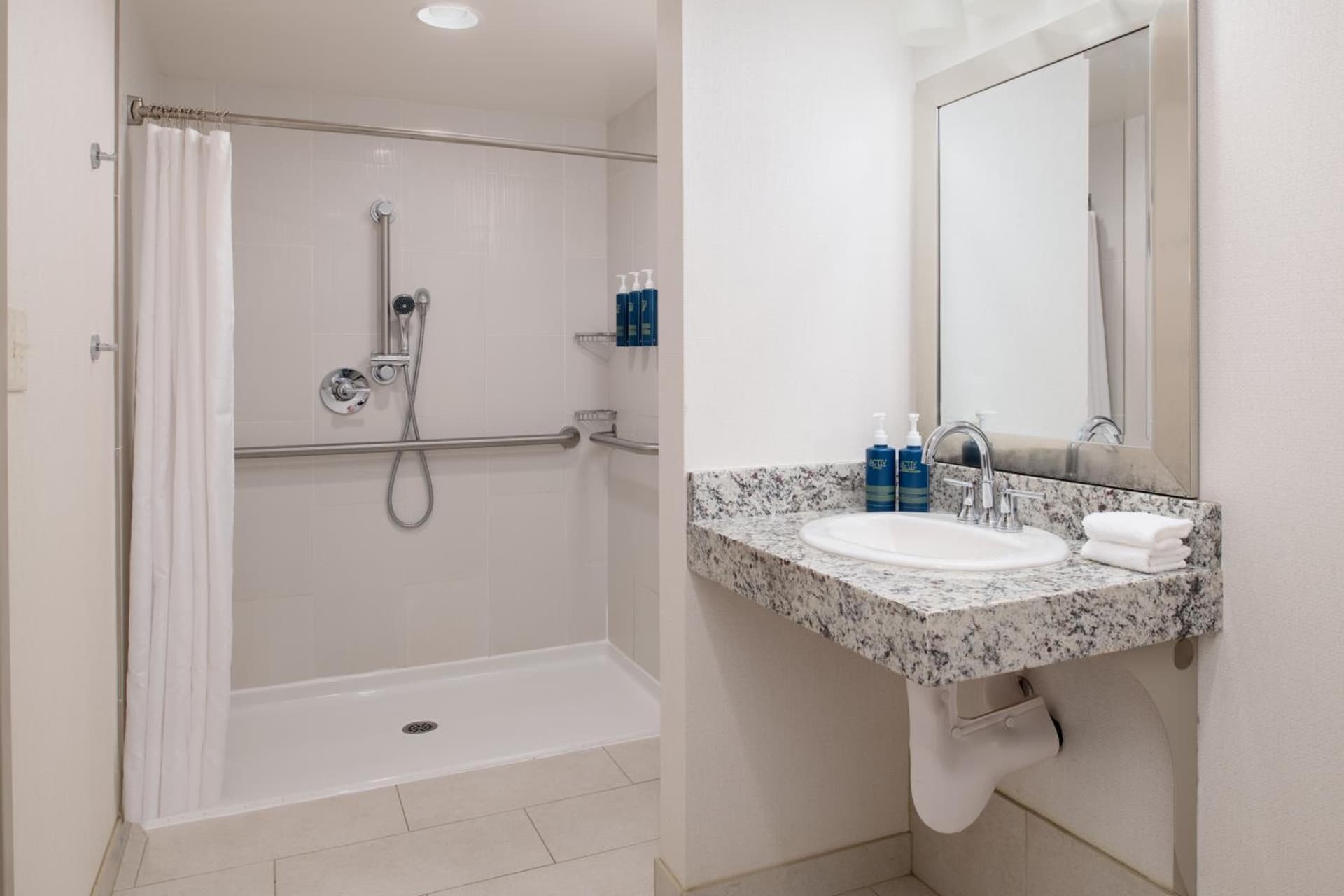 Four Points by Sheraton Bellingham Hotel & Conference Center interior in Bellingham, WA — gallery photo 2