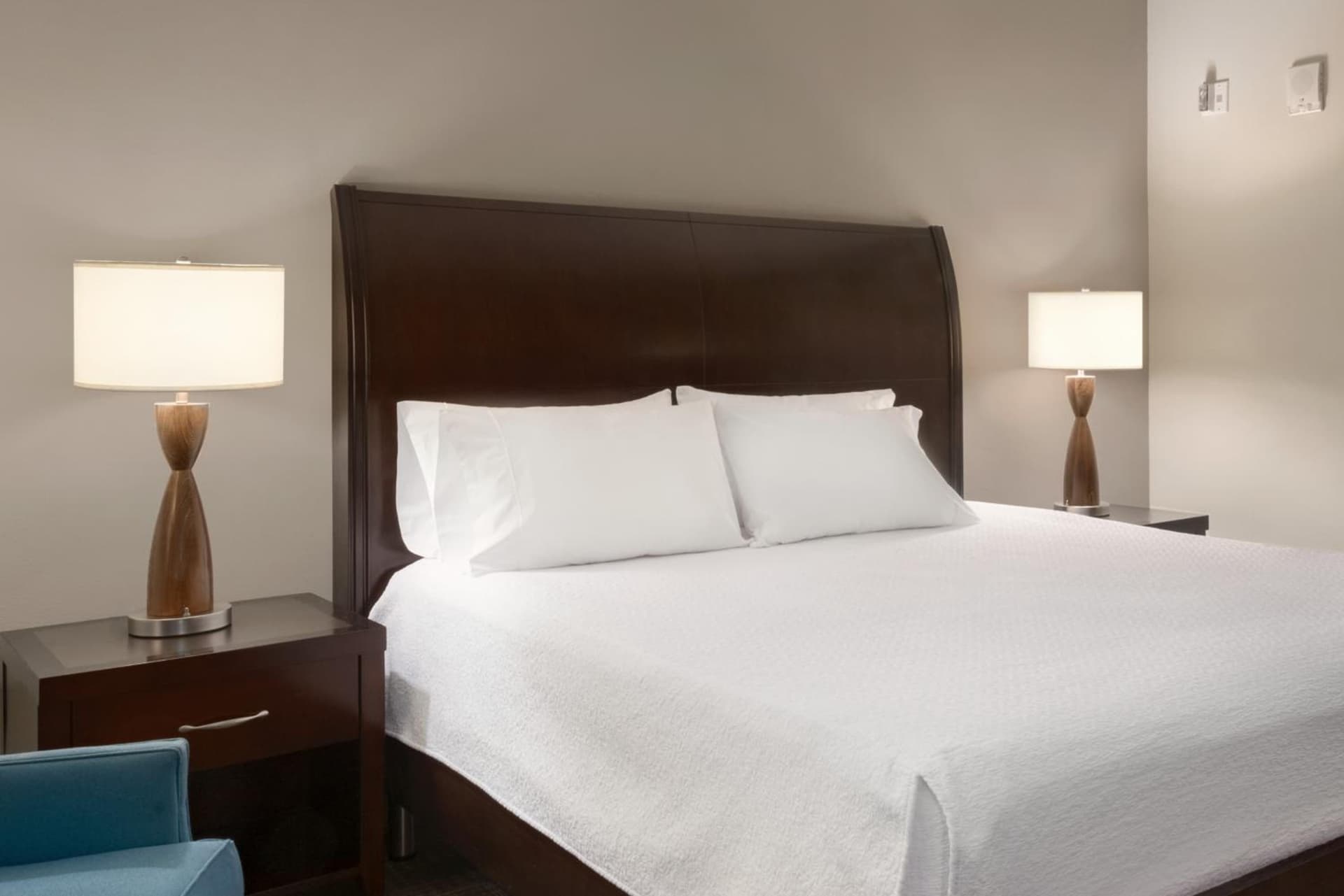 Hilton Garden Inn Minneapolis Downtown property views in Minneapolis, MN — gallery photo 3