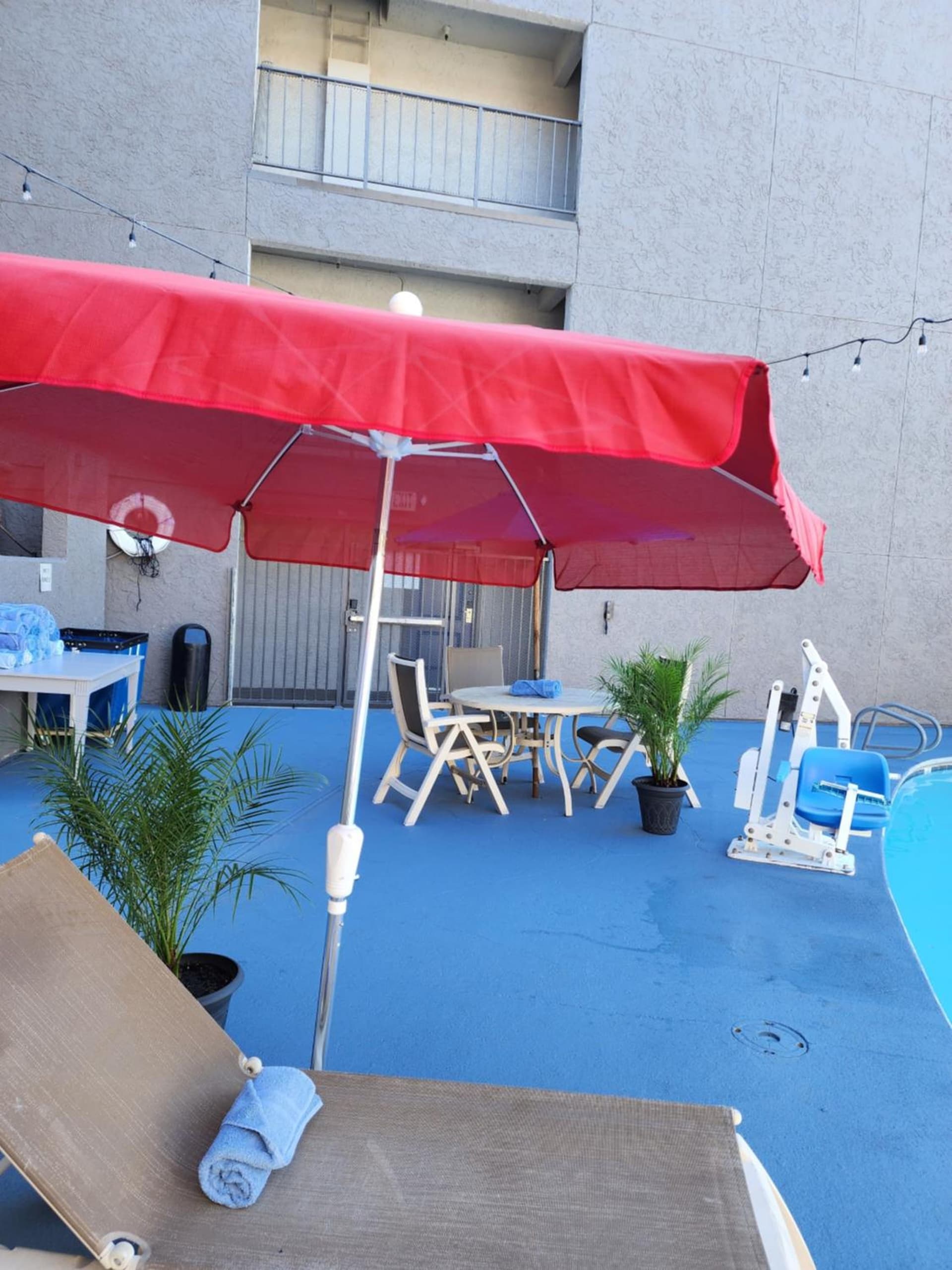 Studio 6 Sacramento, CA Natomas property views in Sacramento, CA — gallery photo 3