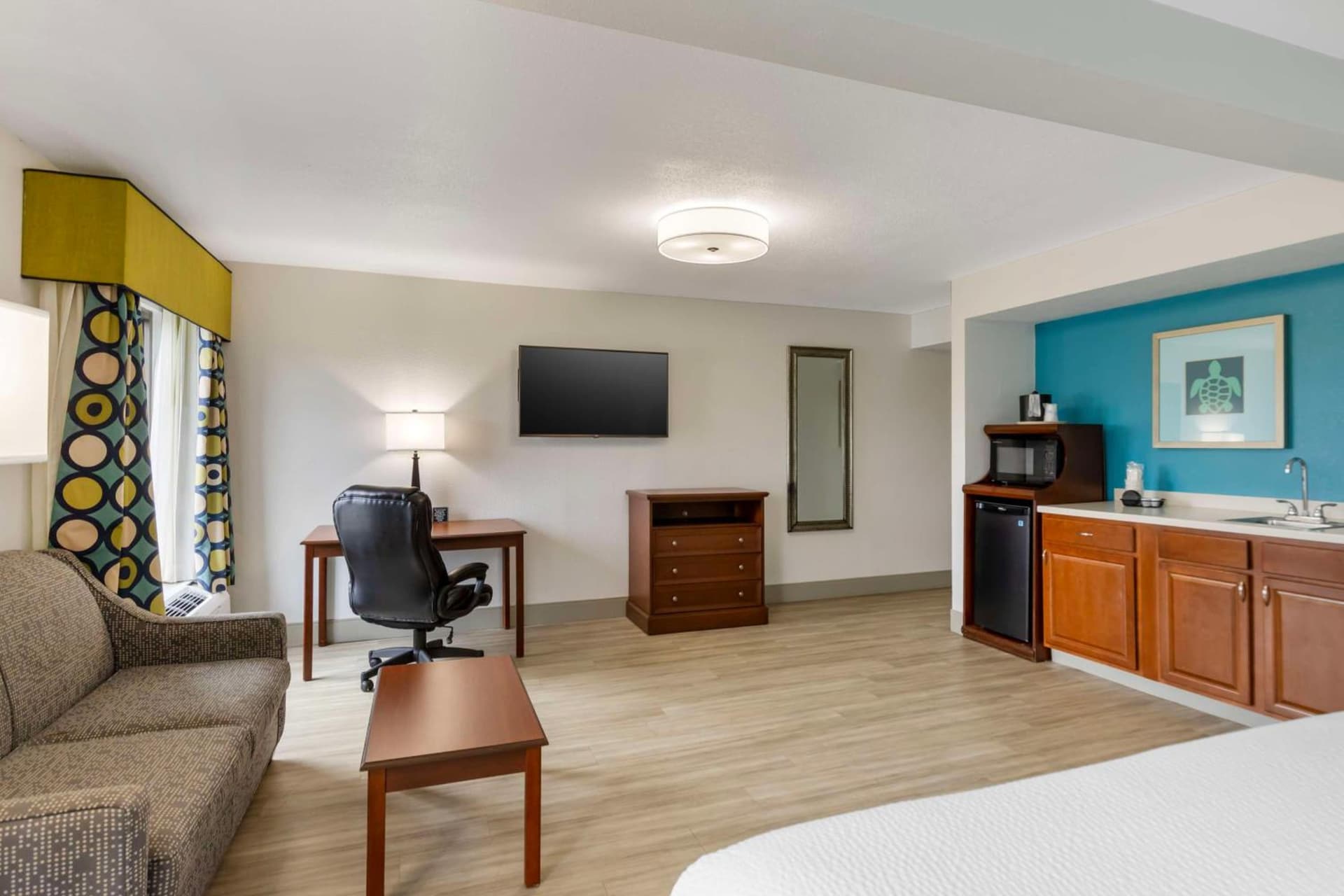 Best Western Plus Myrtle Beach@Intracoastal gallery photo in Myrtle Beach, SC — image 13