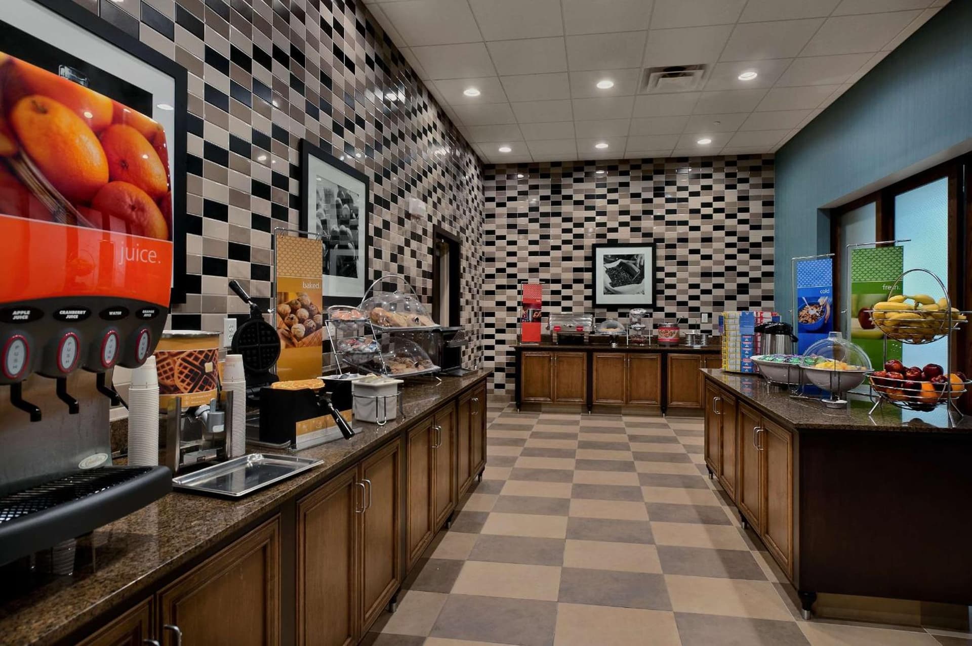 Hampton Inn & Suites Tampa Northwest/Oldsmar gallery photo in Oldsmar, FL — image 24