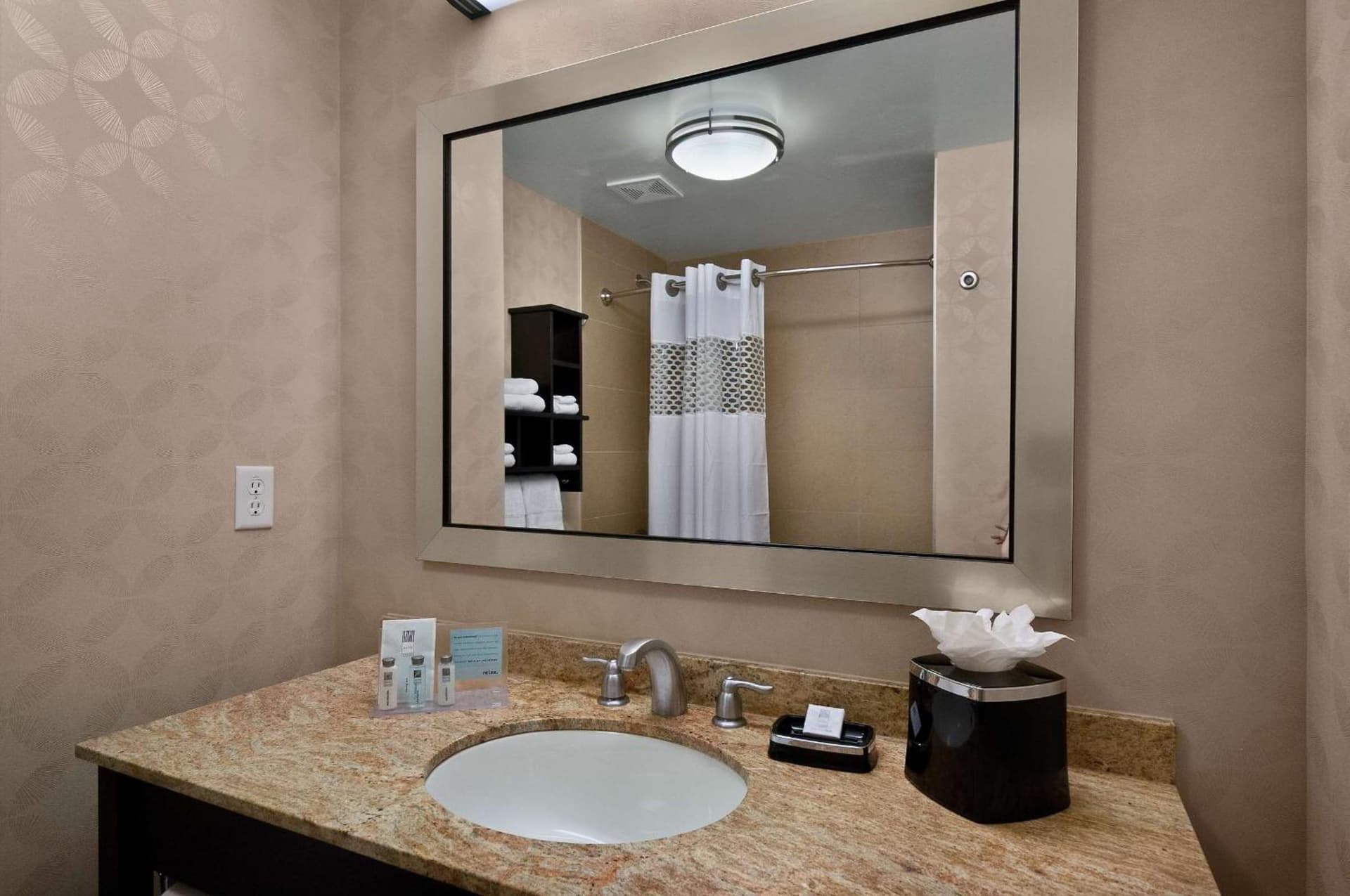 Hampton Inn & Suites Tampa Northwest/Oldsmar gallery photo in Oldsmar, FL — image 19