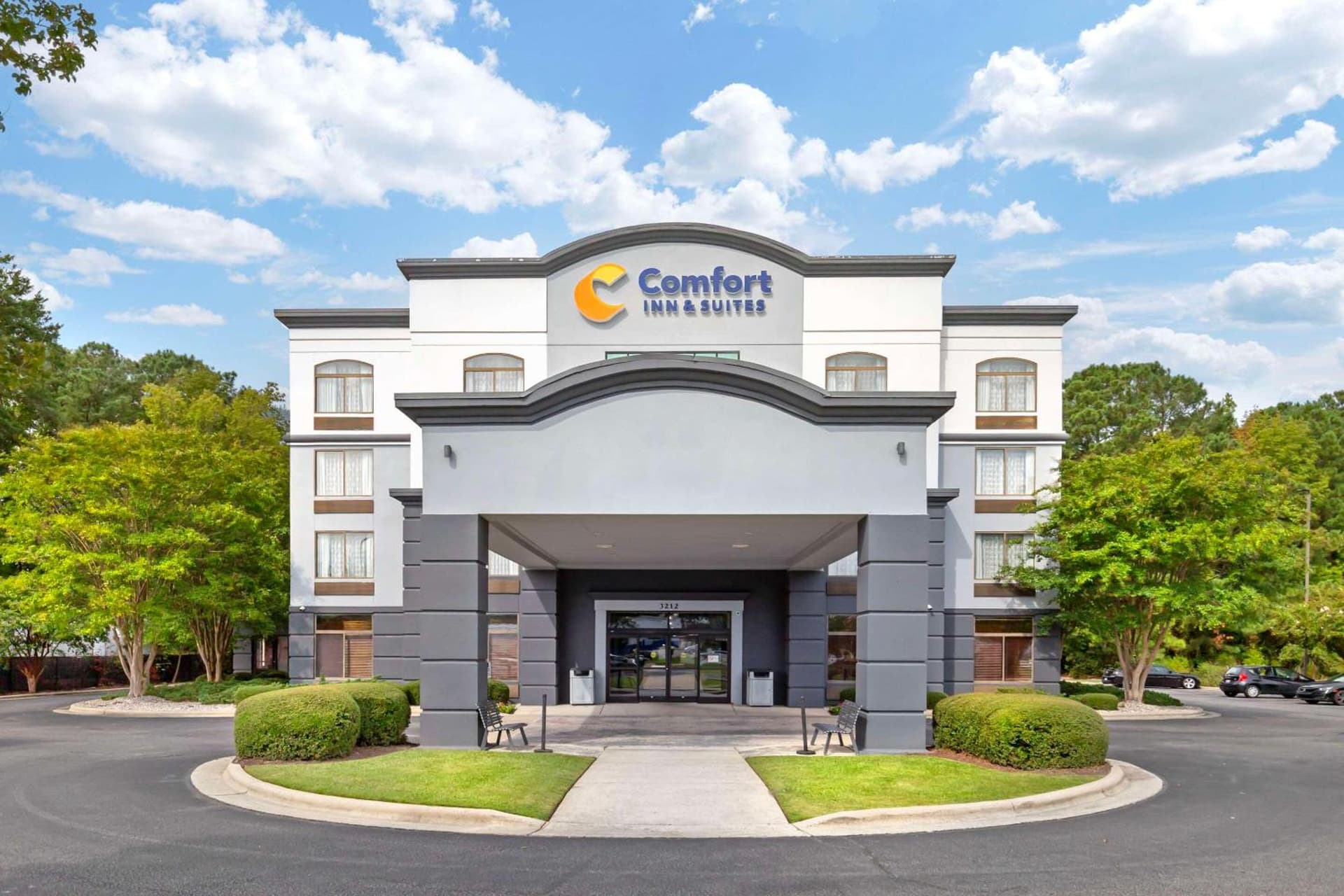 Comfort Inn & Suites Greenville Near East Carolina University interior in Greenville, NC — gallery photo 2