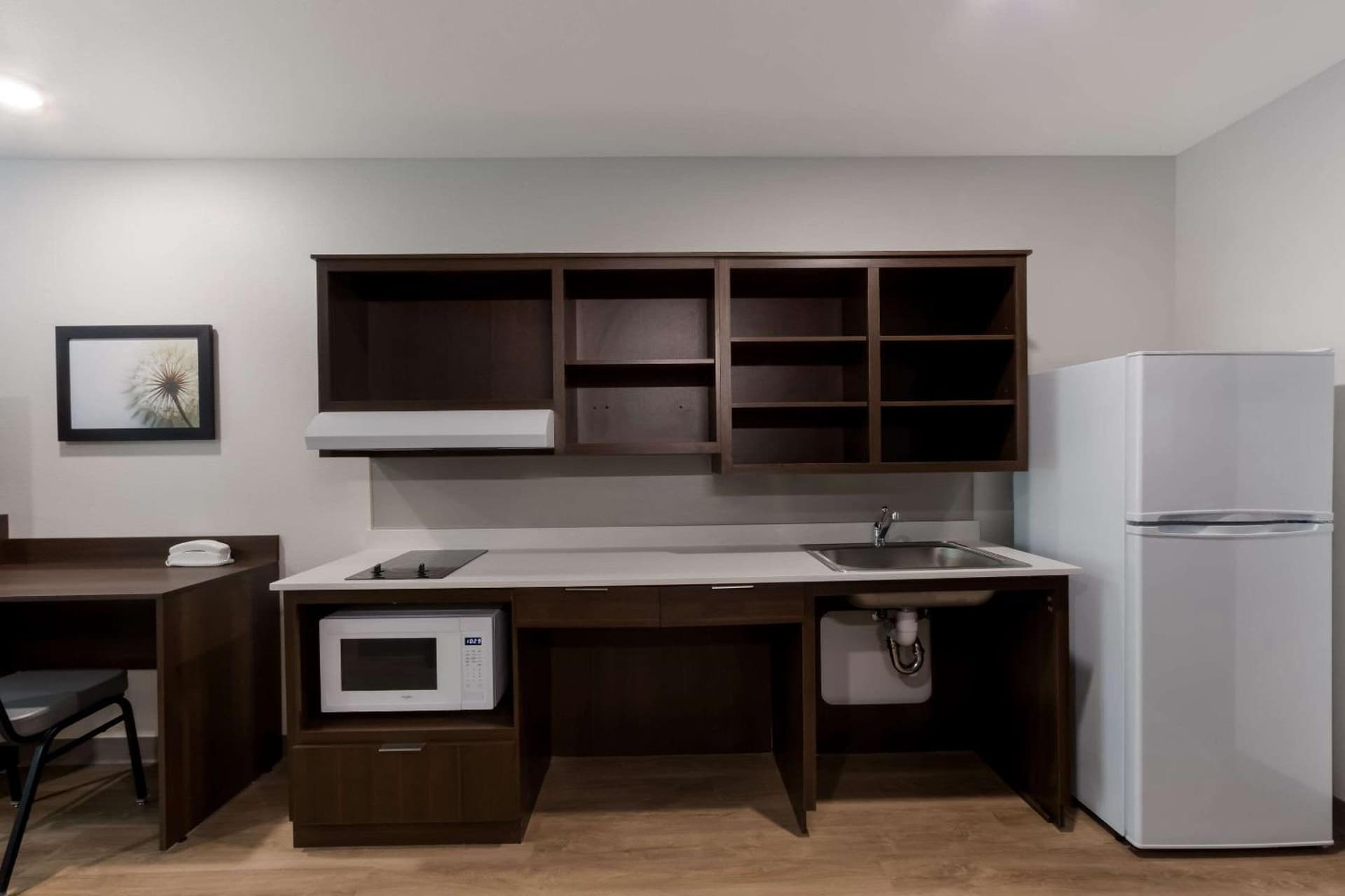 WoodSpring Suites Chandler Airport gallery photo in Chandler, AZ — image 10