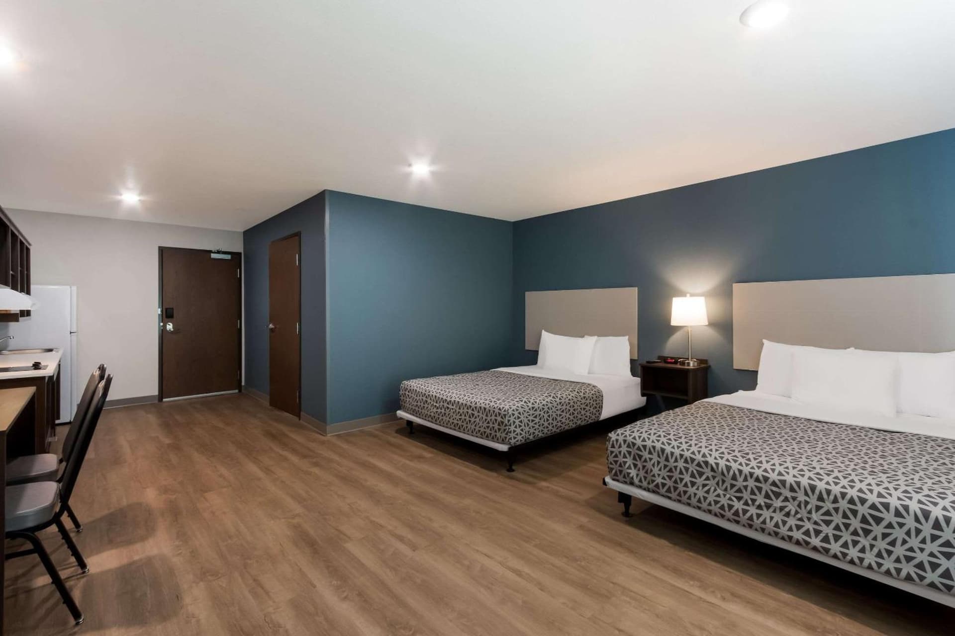 WoodSpring Suites Chandler Airport gallery photo in Chandler, AZ — image 23