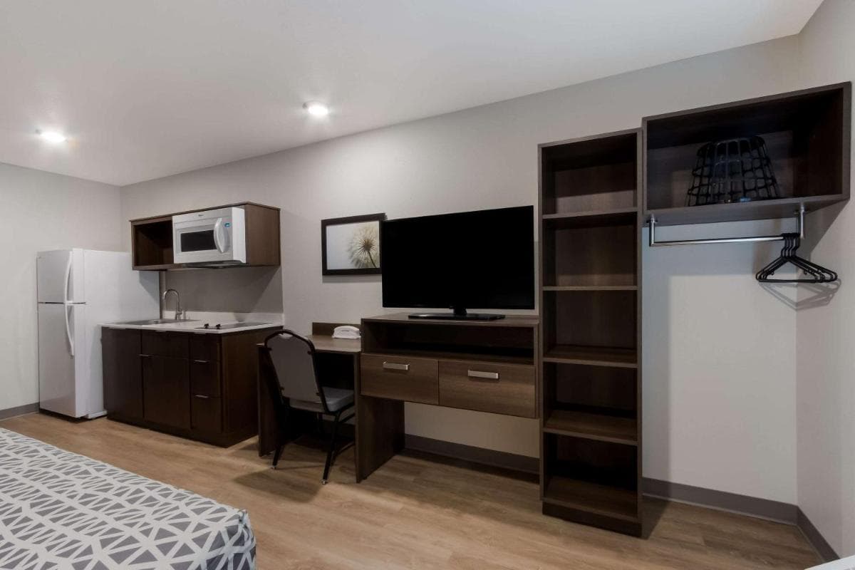 WoodSpring Suites Chandler Airport gallery photo in Chandler, AZ — image 24
