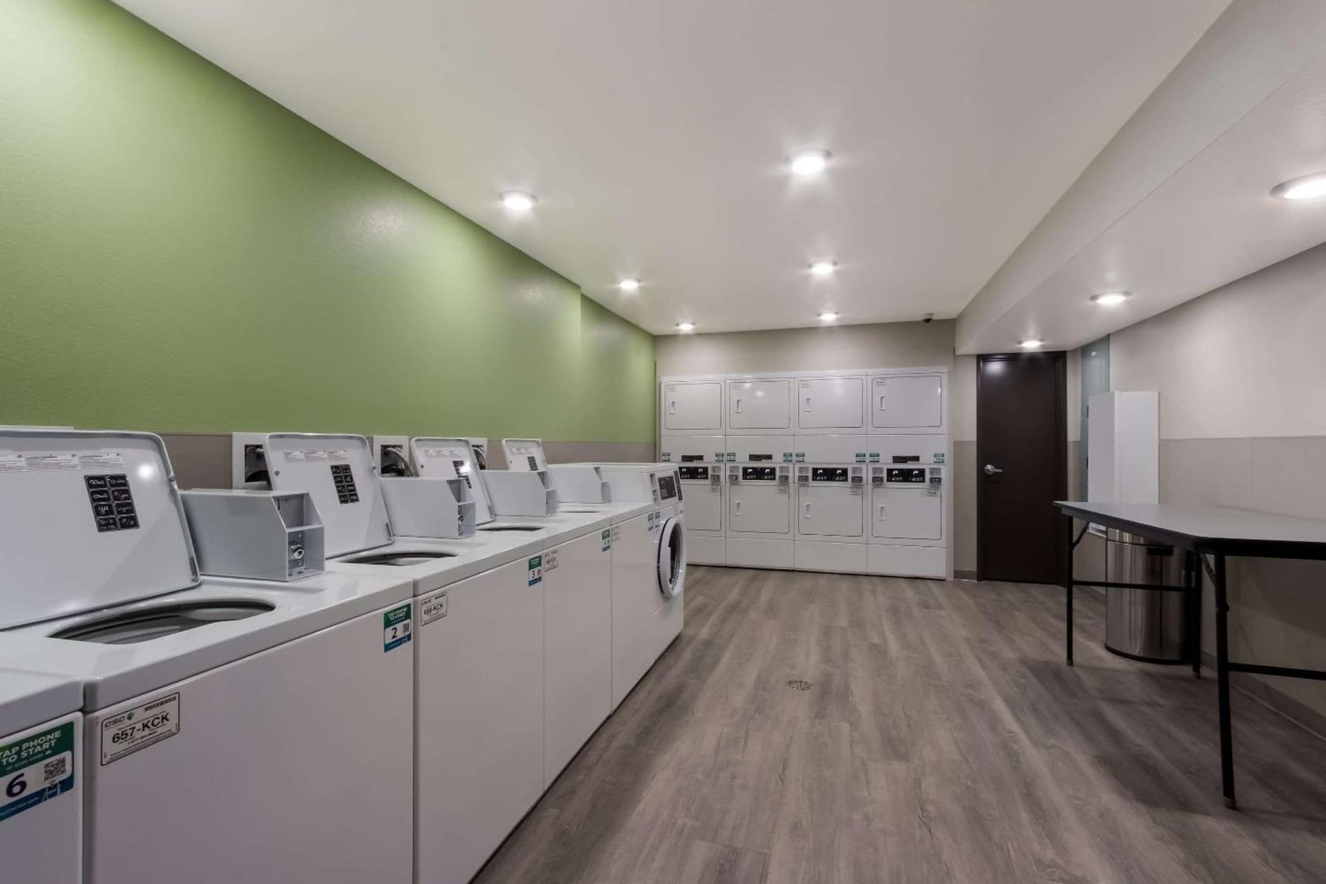 WoodSpring Suites Chandler Airport gallery photo in Chandler, AZ — image 31