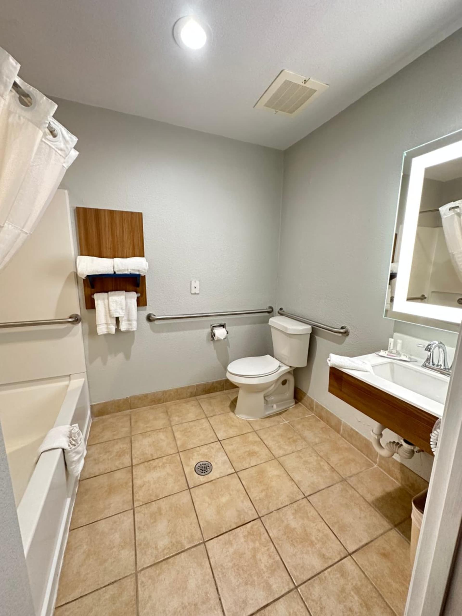 Microtel Inn & Suites by Wyndham of Houma gallery photo in Houma, LA — image 17