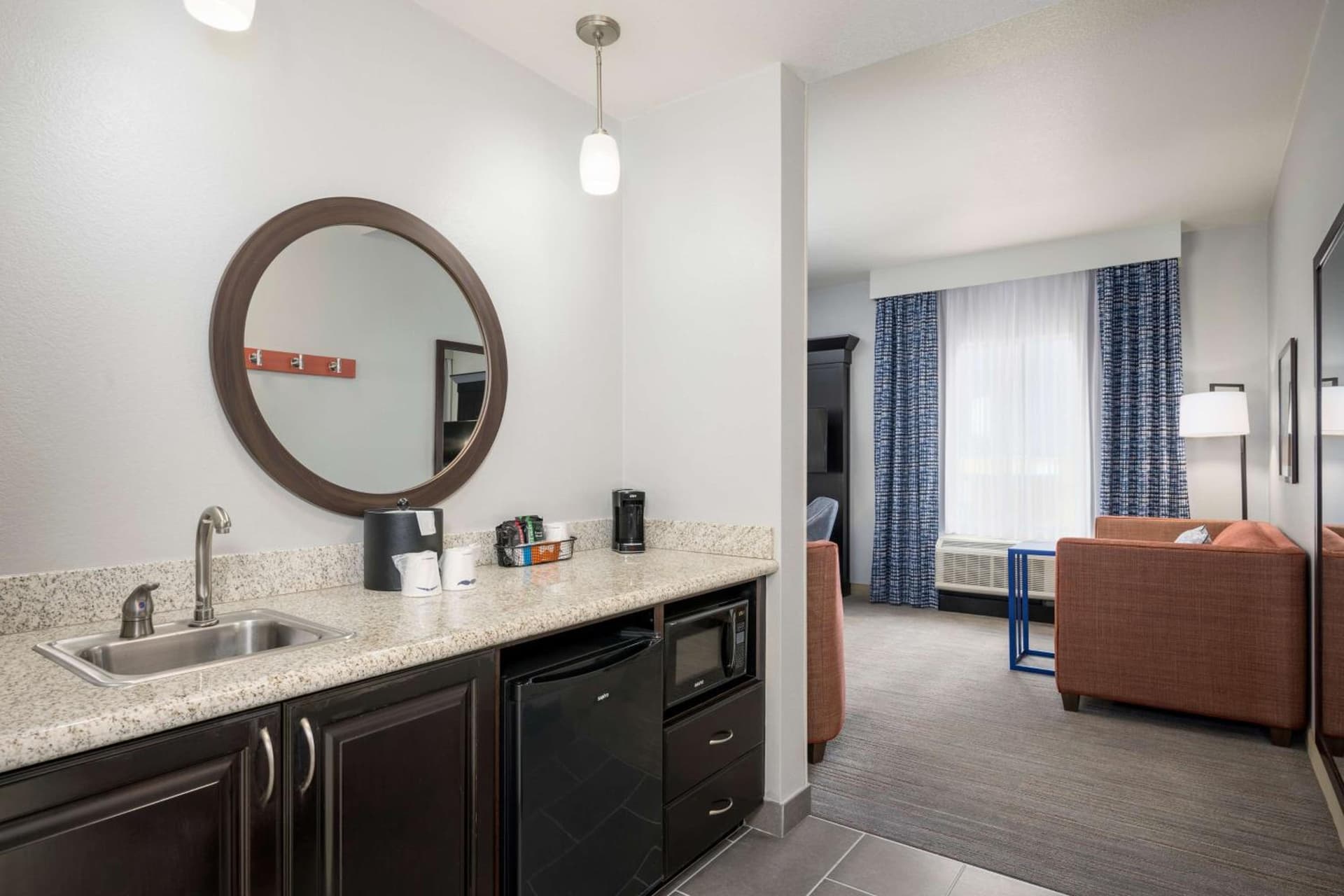 Hampton Inn & Suites Phoenix North/Happy Valley gallery photo in Phoenix, AZ — image 4