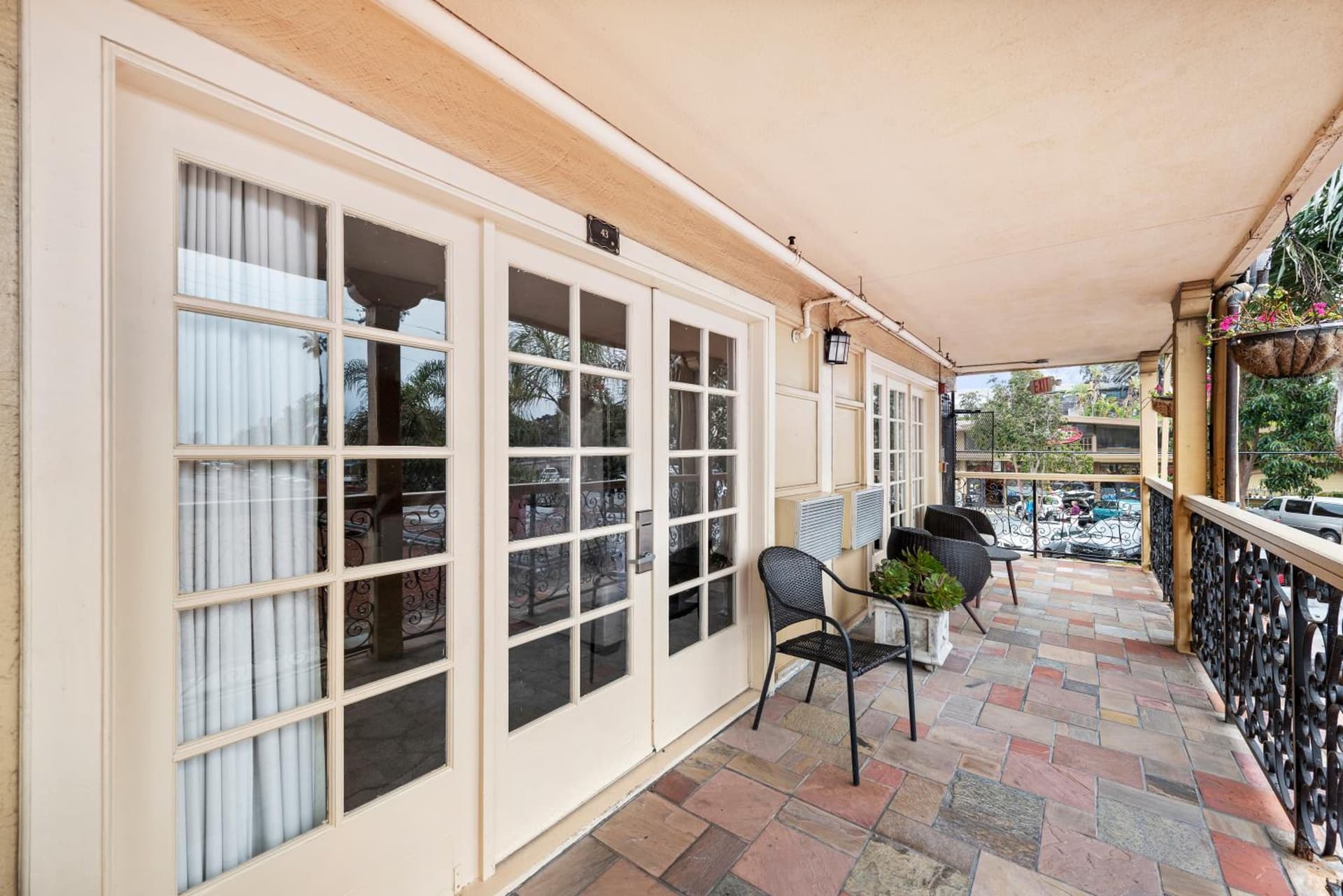 14 West Laguna Beach interior in Laguna Beach, CA — gallery photo 2