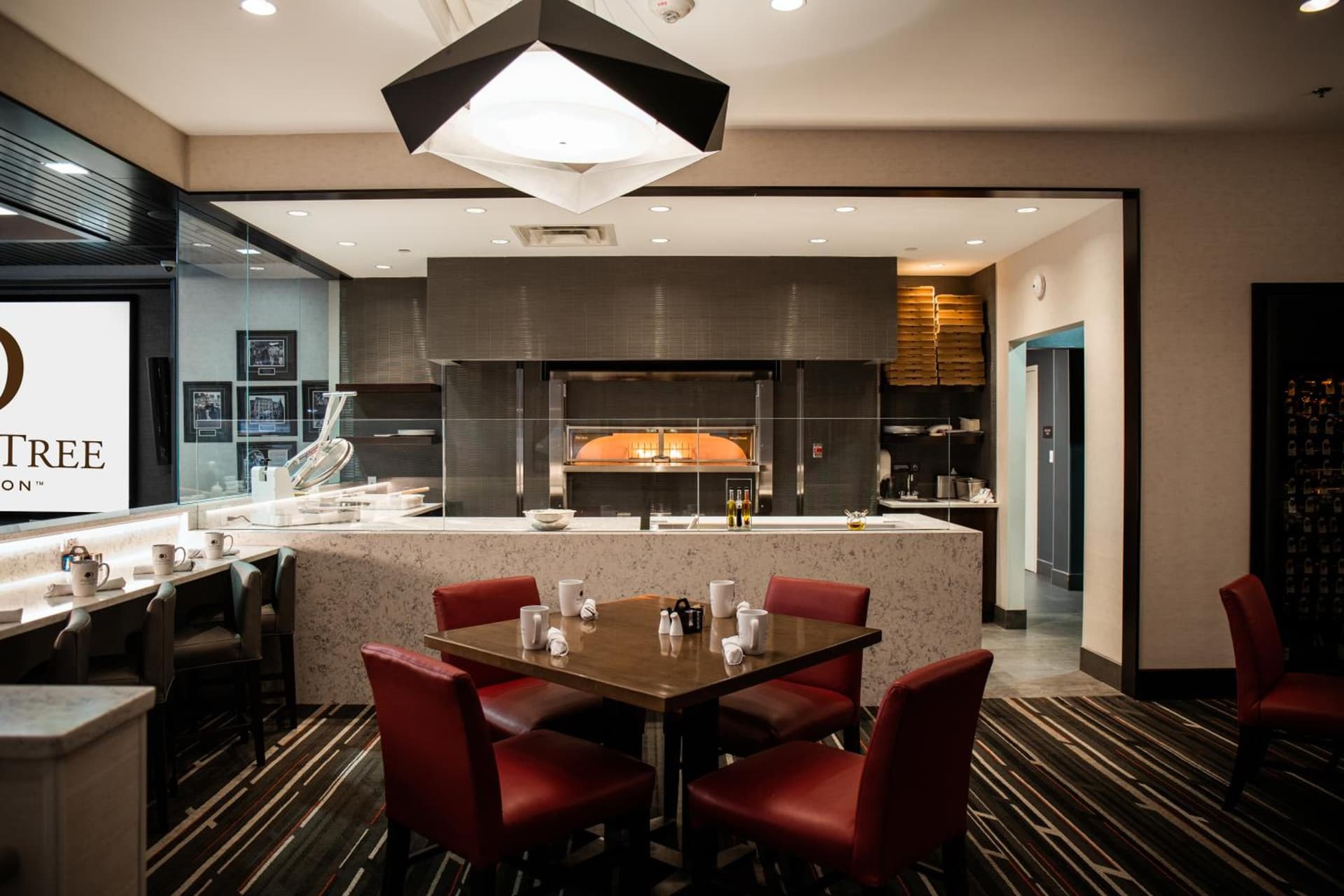 DoubleTree by Hilton Hotel Bristol gallery photo in Bristol, CT — image 9