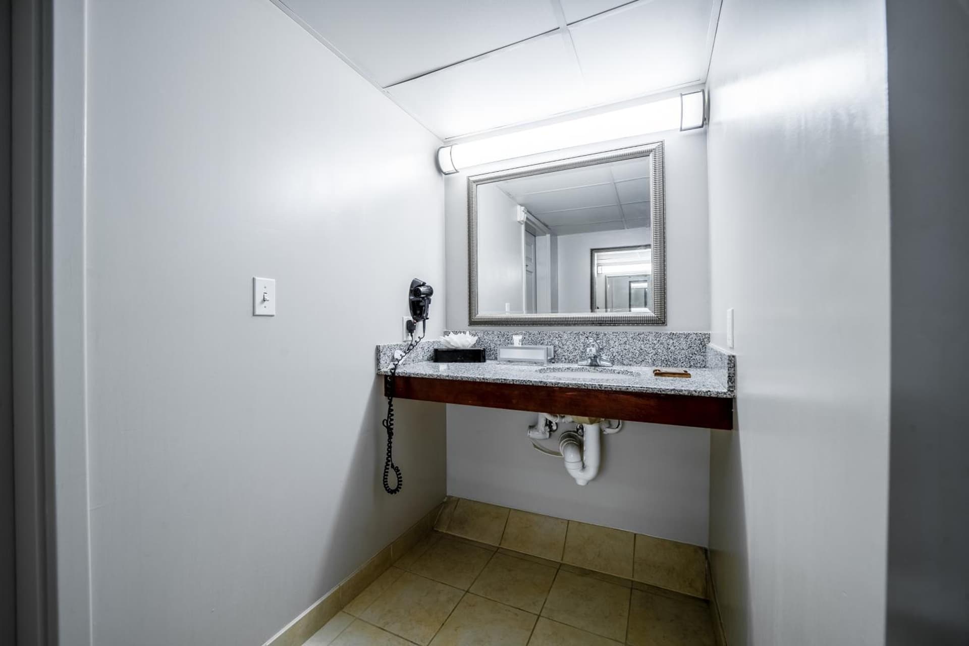 Country Inn & Suites by Radisson, Ontario at Ontario Mills, CA gallery photo in Ontario, CA — image 171