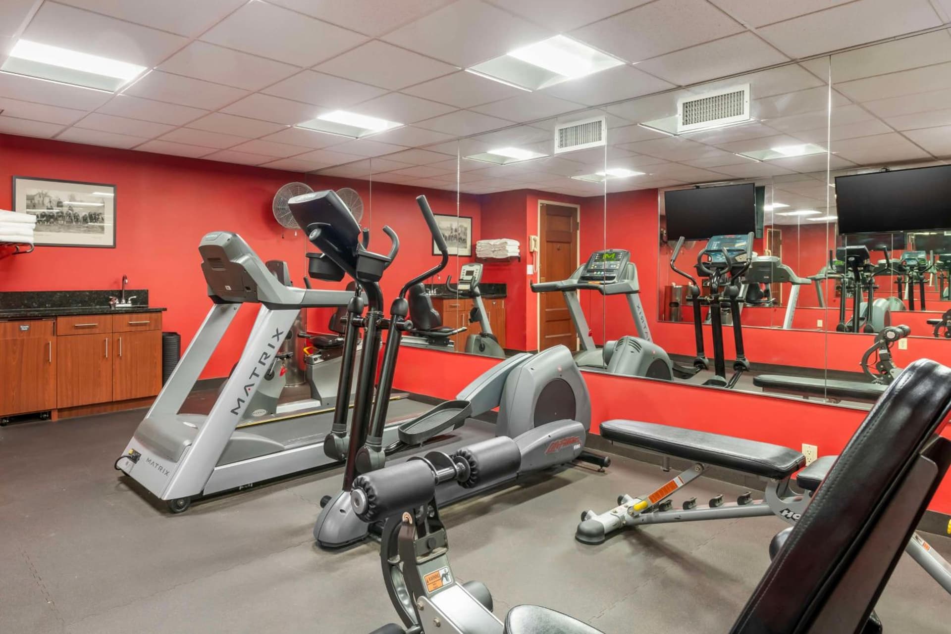Best Western Plus White Bear Country Inn property views in White Bear Lake, MN — gallery photo 3