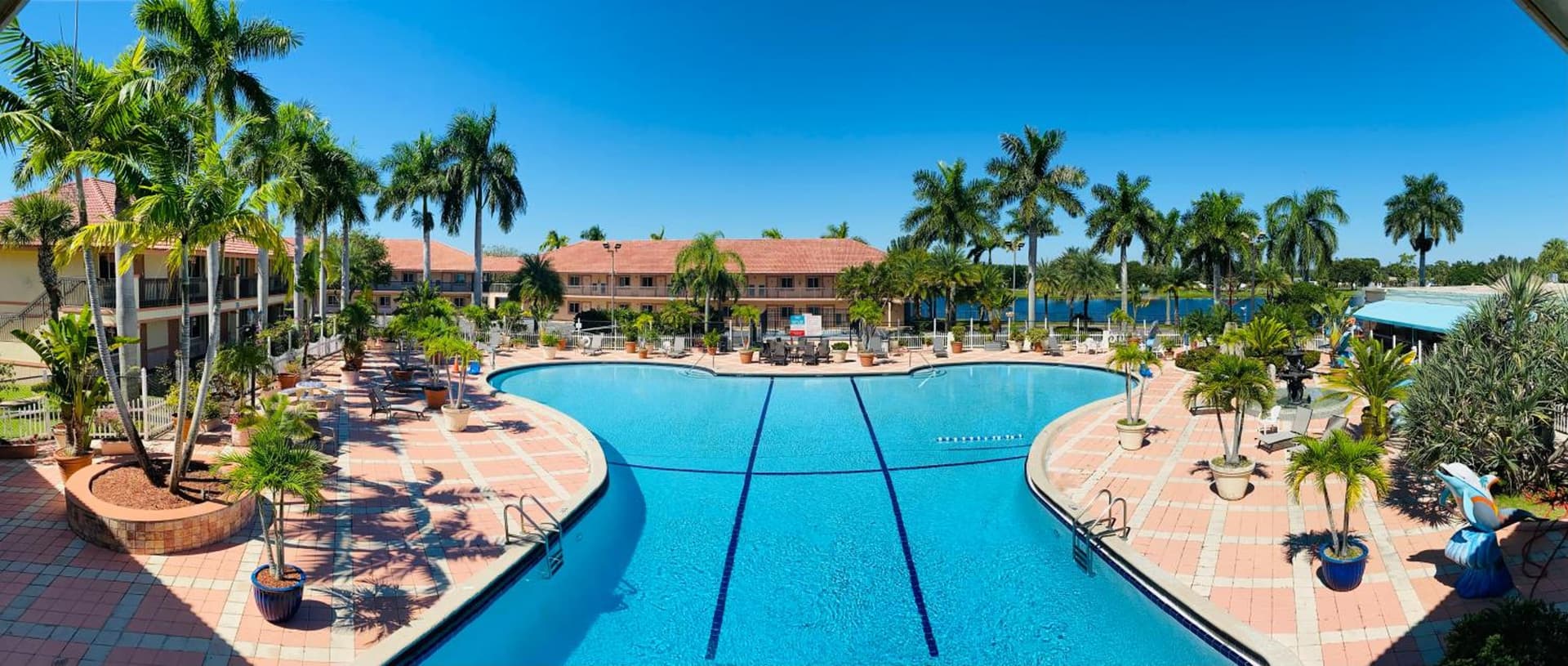 Royal Inn Hotel interior in Royal Palm Beach, FL — gallery photo 2