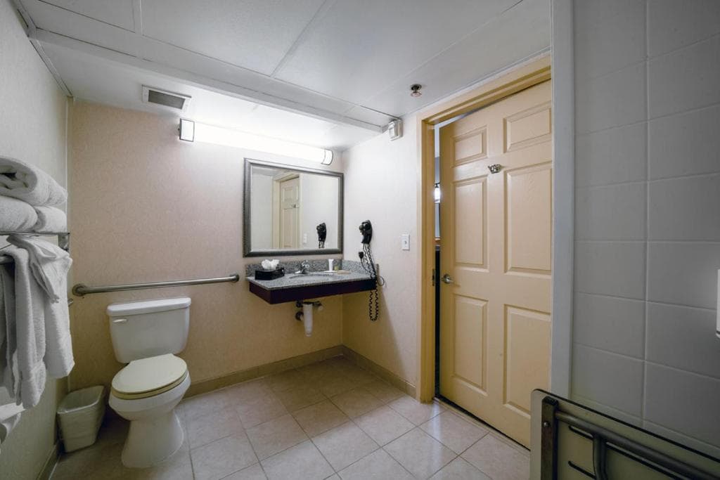 Country Inn & Suites by Radisson, Ontario at Ontario Mills, CA gallery photo in Ontario, CA — image 155