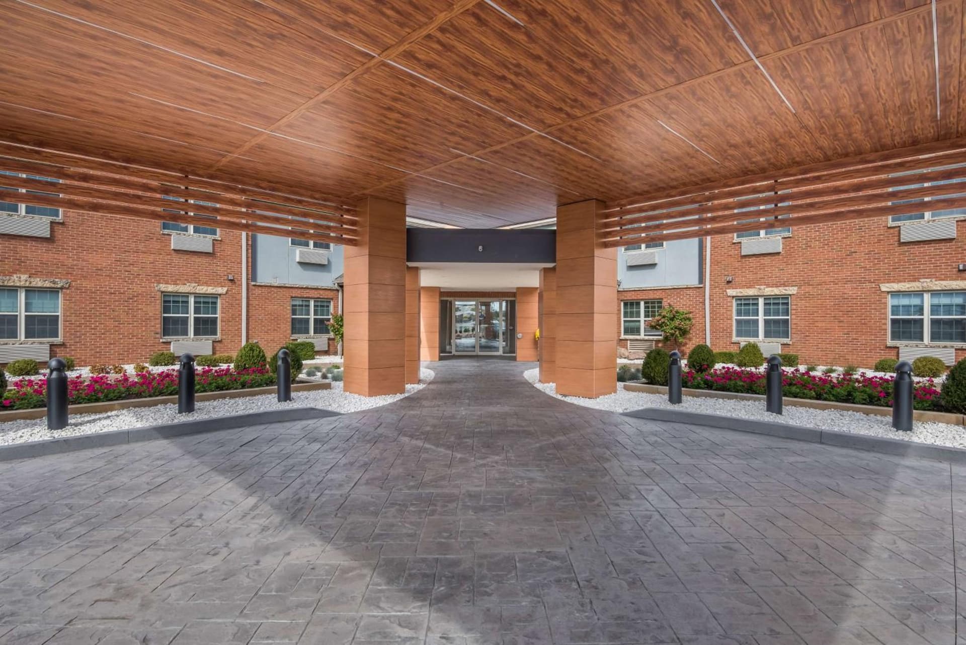 Wyndham Garden Galena Hotel & Day Spa interior in Galena, IL — gallery photo 2