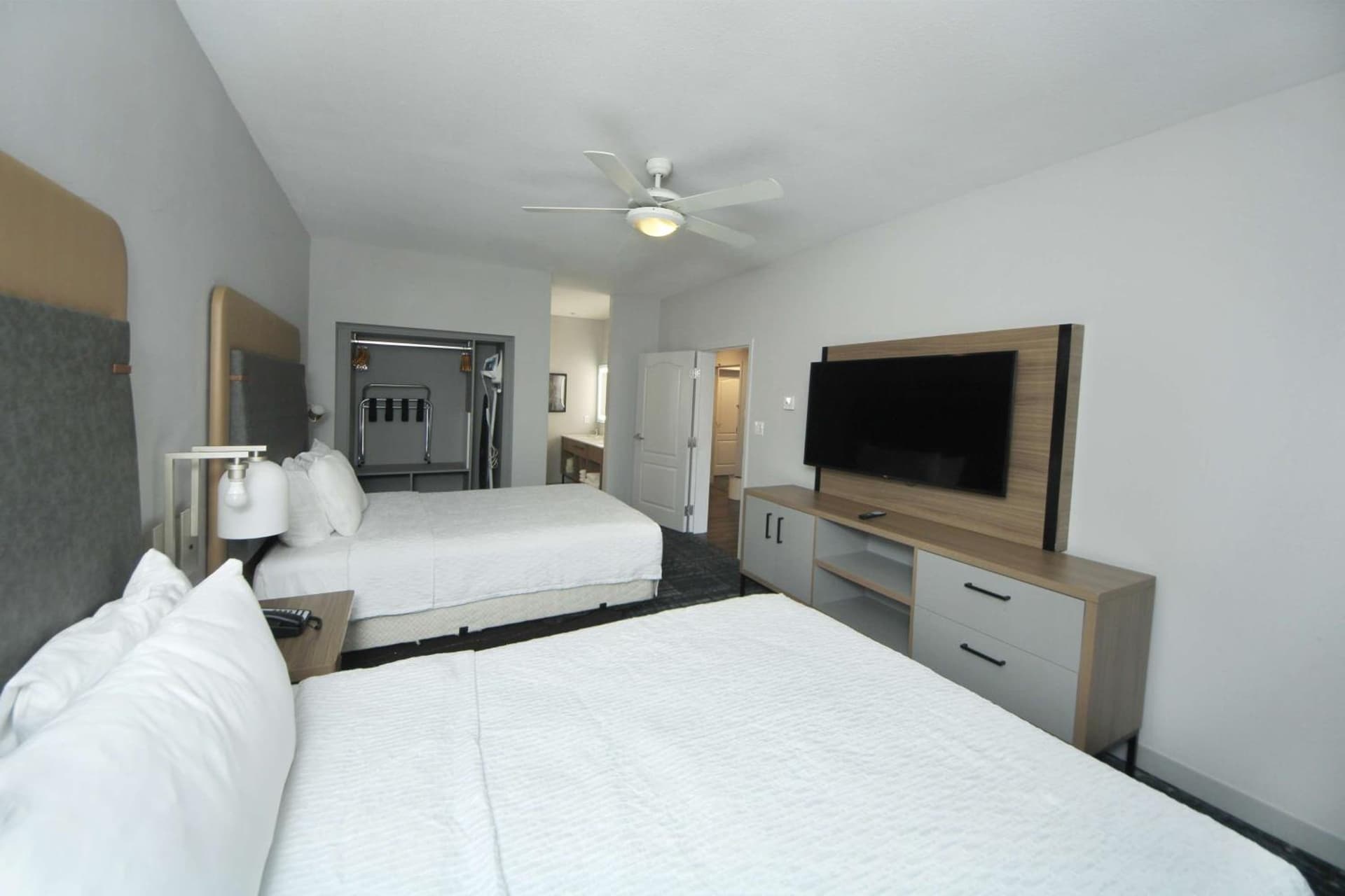 Homewood Suites Beaumont gallery photo in Beaumont, TX — image 7