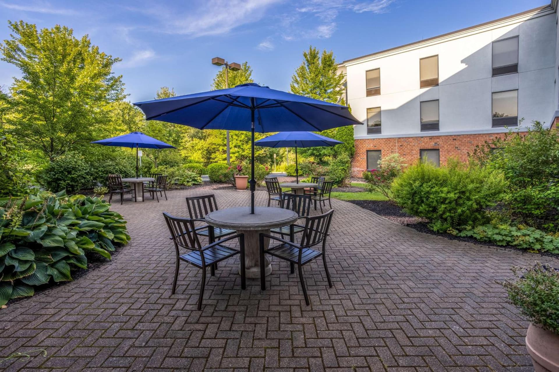 Hampton Inn Harriman Woodbury property views in Central Valley, NY — gallery photo 3