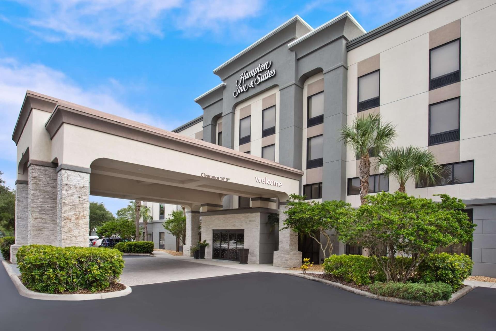 Hampton Inn & Suites Tampa East Casino Area interior in Seffner, FL — gallery photo 2
