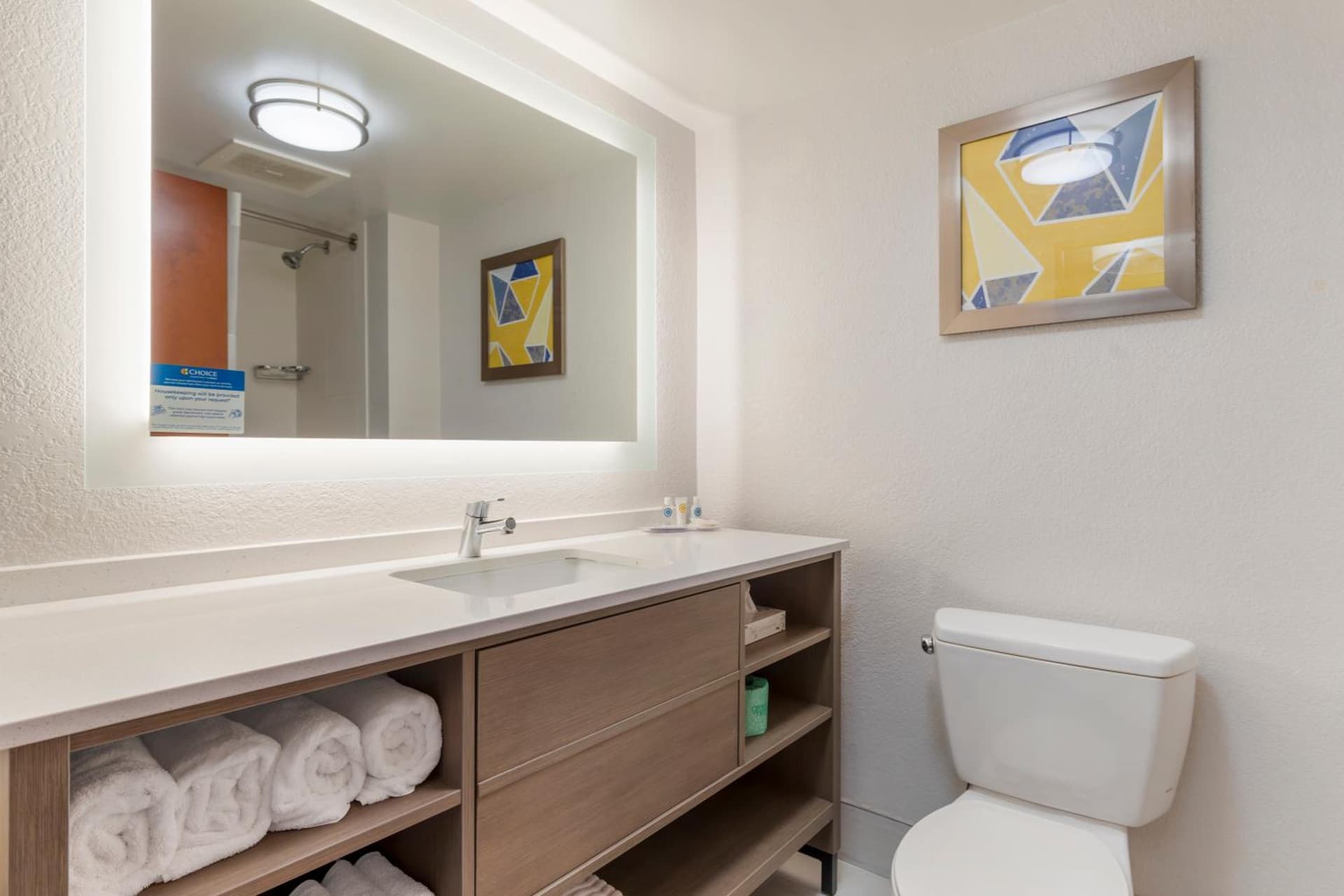 Comfort Suites Columbia Northeast - Fort Jackson gallery photo in Columbia, SC — image 41