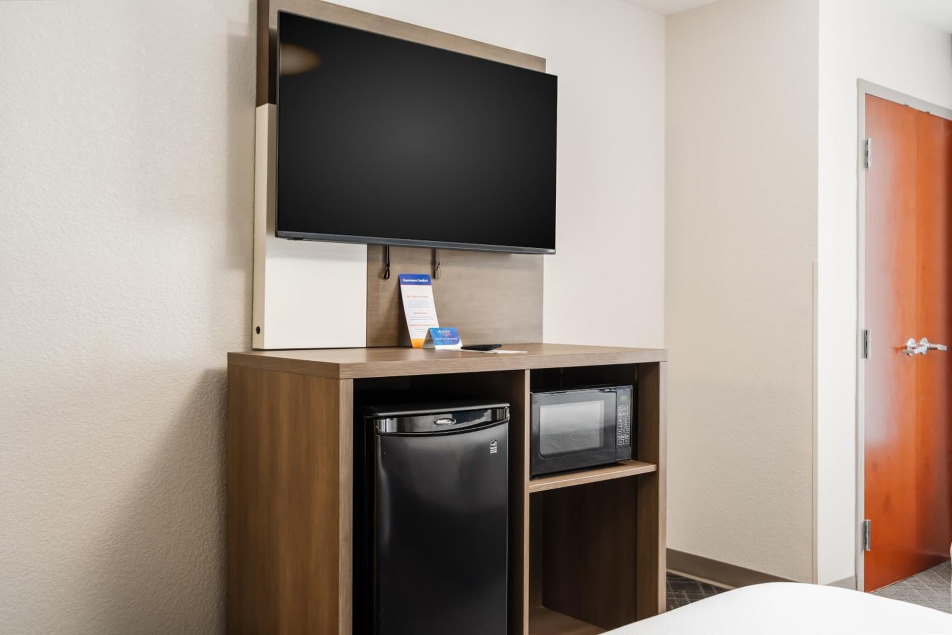 Comfort Suites Columbia Northeast - Fort Jackson gallery photo in Columbia, SC — image 6