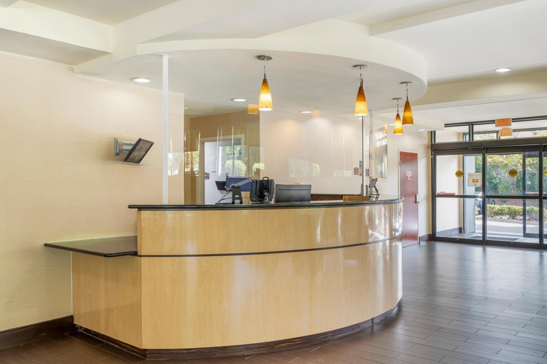 Comfort Suites Columbia Northeast - Fort Jackson gallery photo in Columbia, SC — image 64