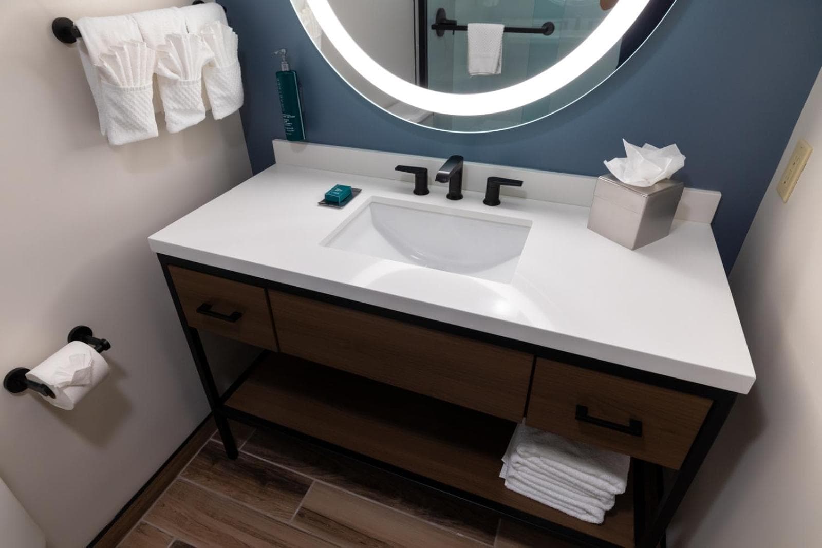 DoubleTree by Hilton Tinton Falls-Eatontown gallery photo in Tinton Falls, NJ — image 5