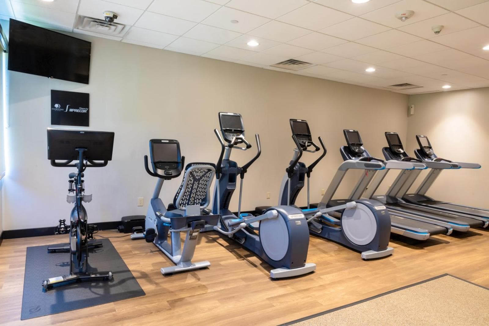 DoubleTree by Hilton Tinton Falls-Eatontown gallery photo in Tinton Falls, NJ — image 67