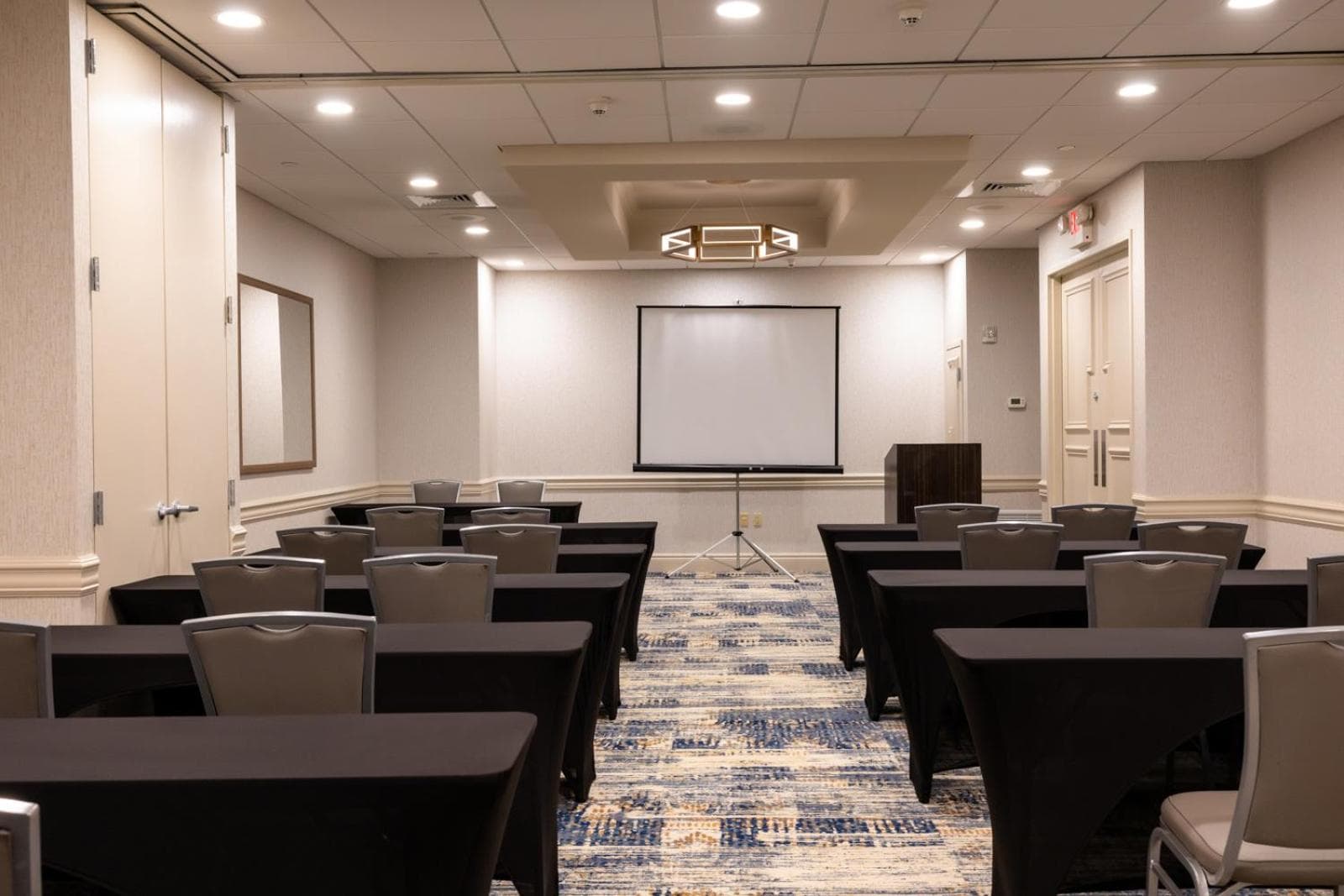 DoubleTree by Hilton Tinton Falls-Eatontown gallery photo in Tinton Falls, NJ — image 27