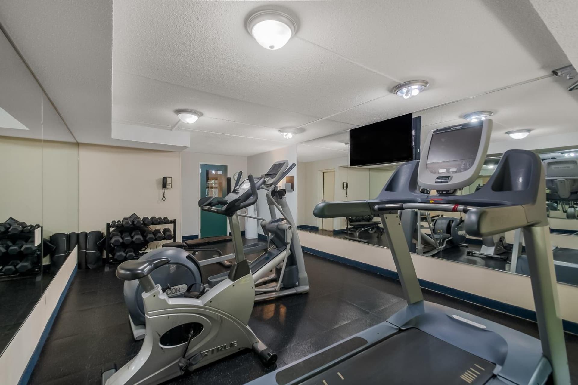 Country Inn & Suites by Radisson, Fredericksburg South (I-95), VA gallery photo in Fredericksburg, VA — image 67