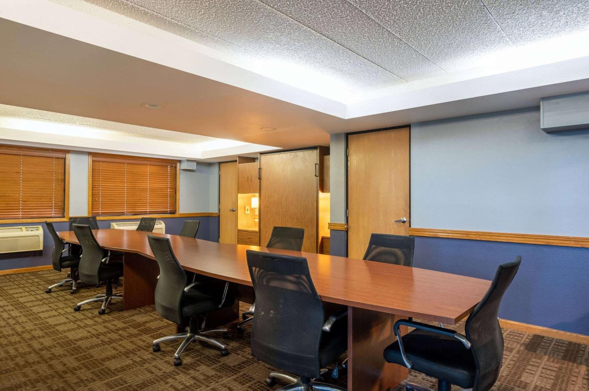 AmericInn by Wyndham Eau Claire gallery photo in Eau Claire, WI — image 36