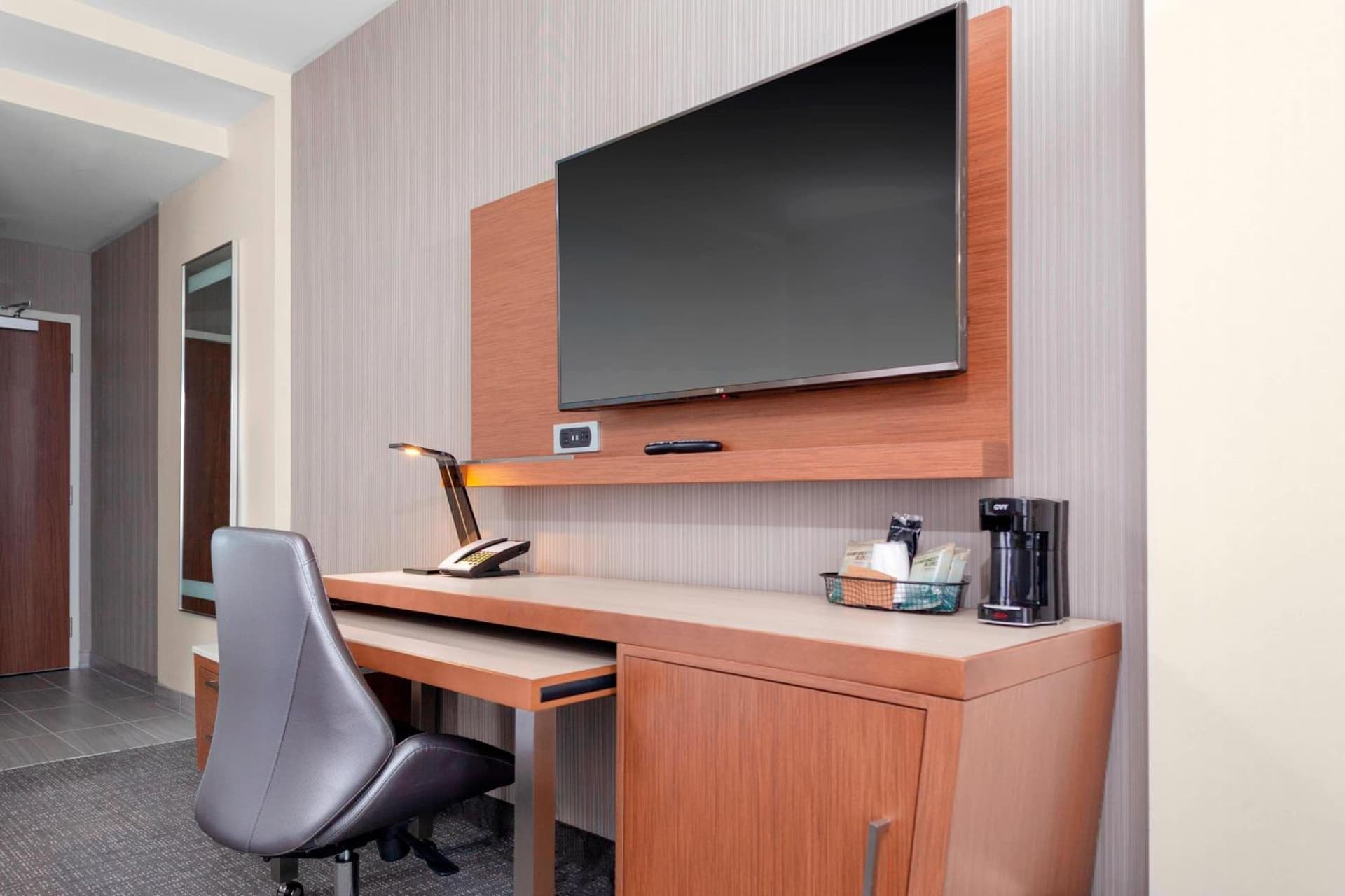 Courtyard by Marriott DeLand Historic Downtown gallery photo in DeLand, FL — image 10