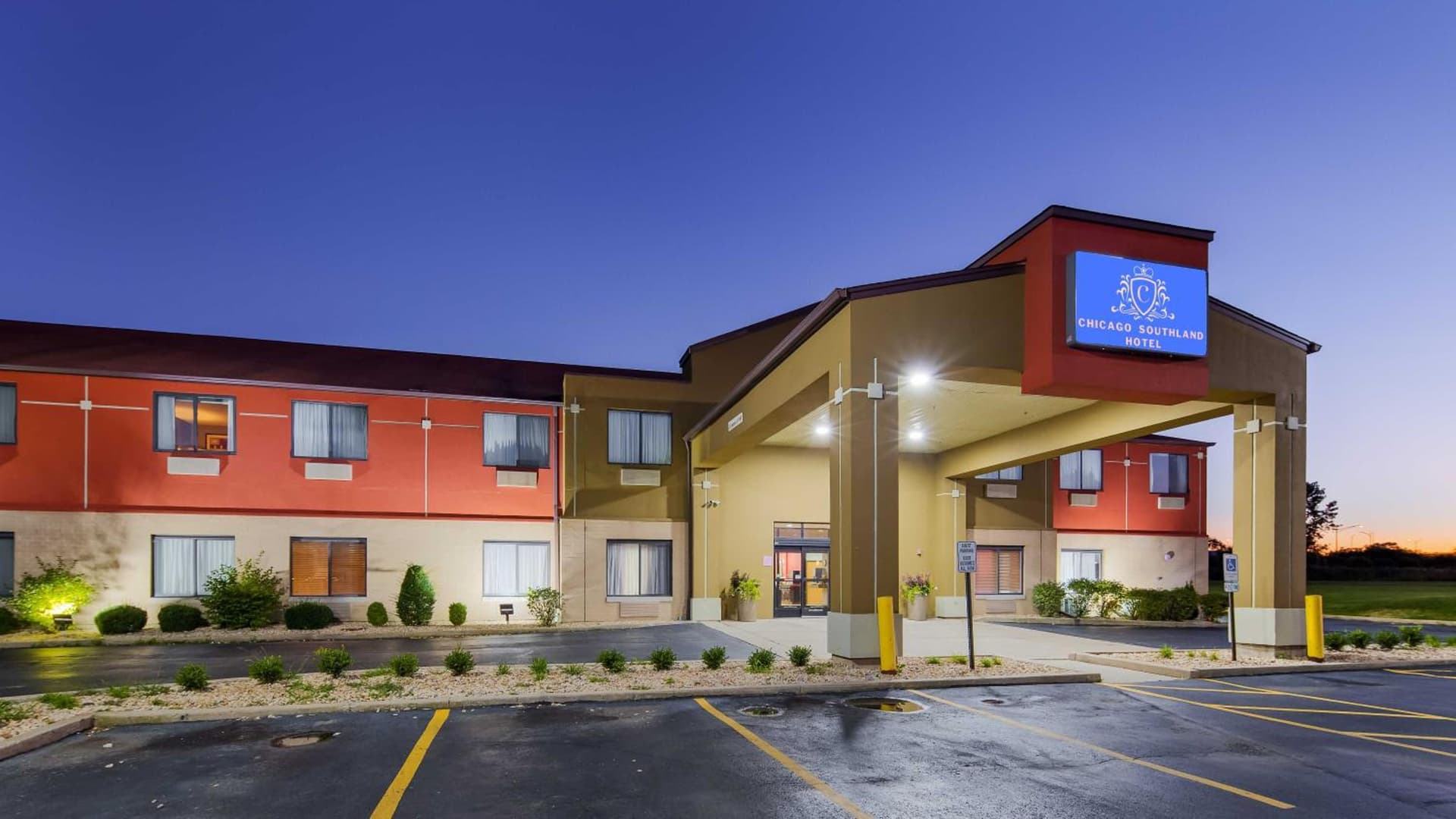 Spark By Hilton Oak Forest I-57 featured exterior or lobby in Oak Forest, IL — similar hotel
