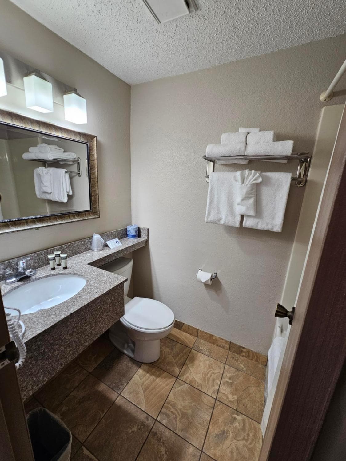 Lodge at Chalk Hill property views in Uniontown, PA — gallery photo 3