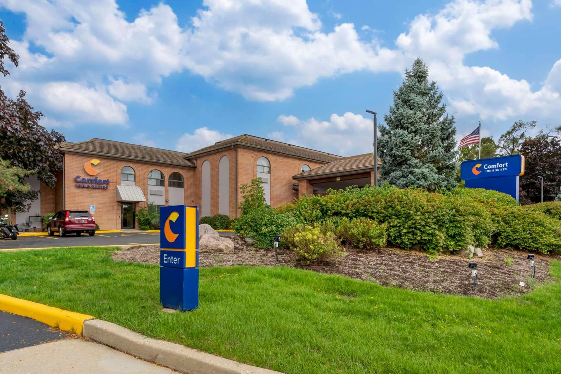 Comfort Inn & Suites Mundelein-Vernon Hills property views in Mundelein, IL — gallery photo 3