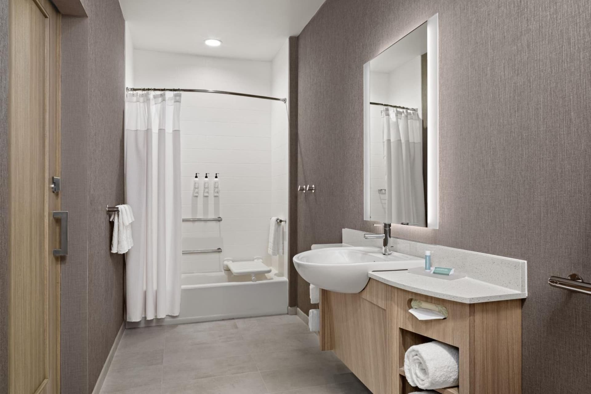 SpringHill Suites by Marriott Kalamazoo Portage interior in Portage, MI — gallery photo 2