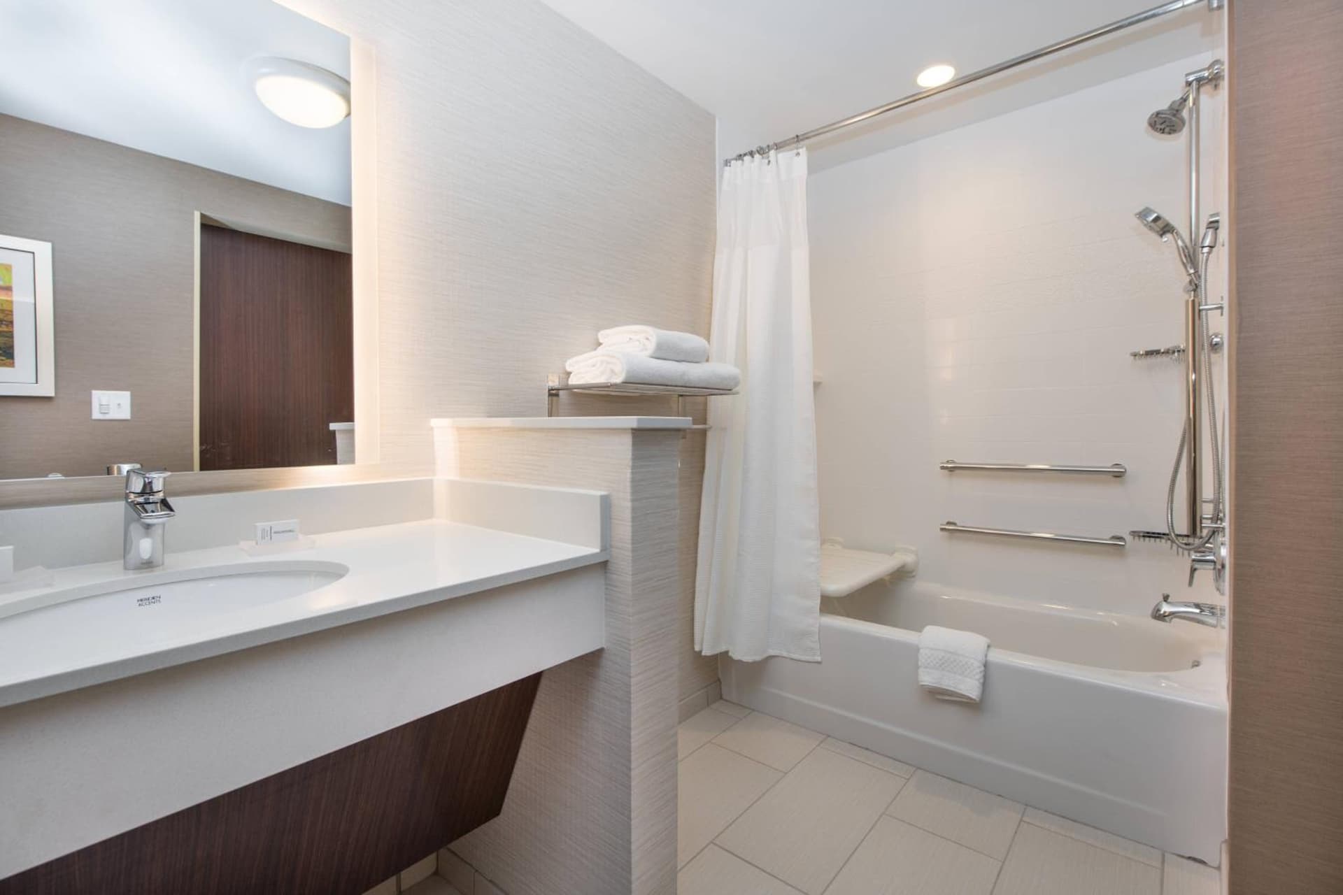 Fairfield by Marriott Inn & Suites Dayton Downtown gallery photo in Dayton, OH — image 7