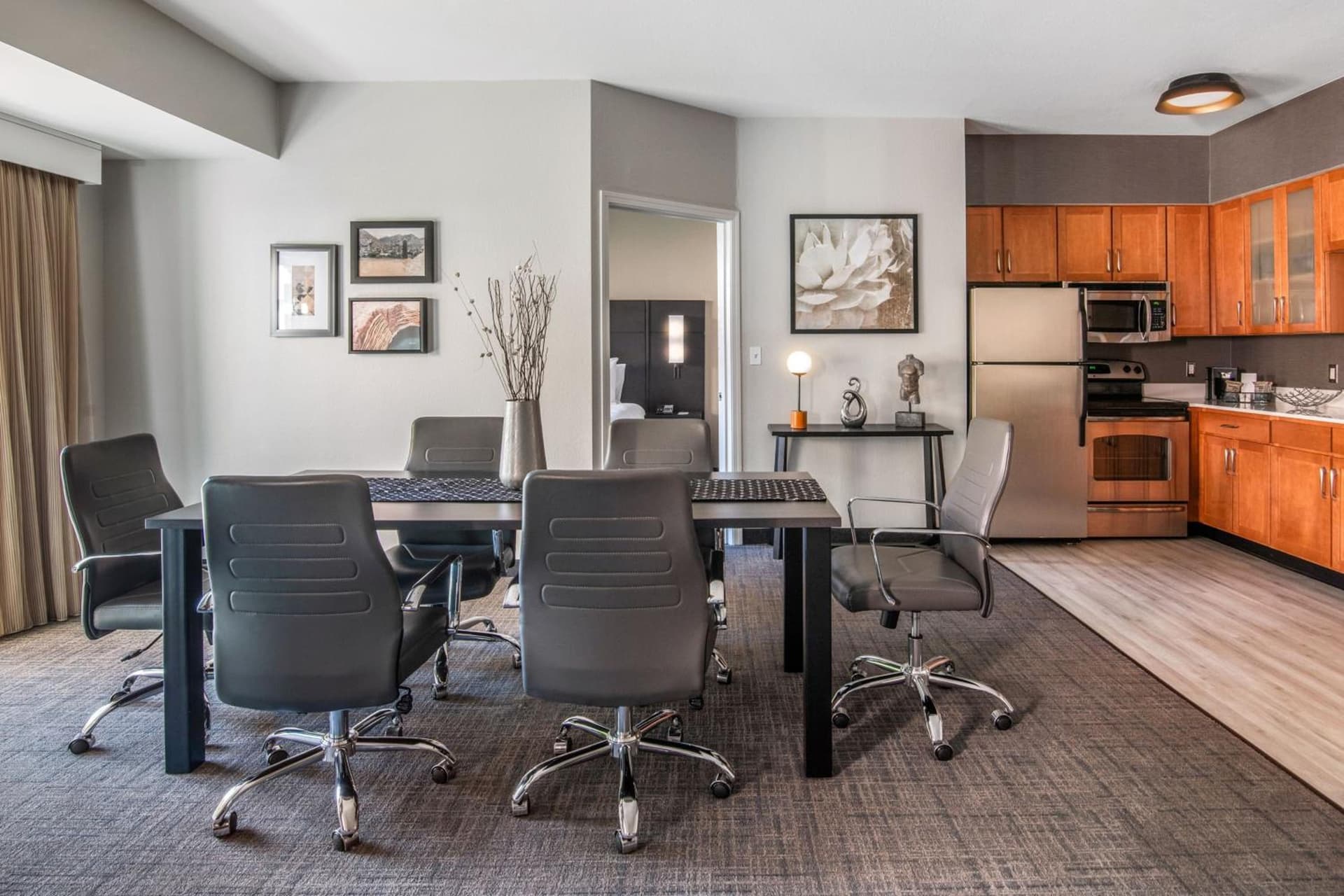 Residence Inn Phoenix Glendale Sports & Entertainment District gallery photo in Glendale, AZ — image 7