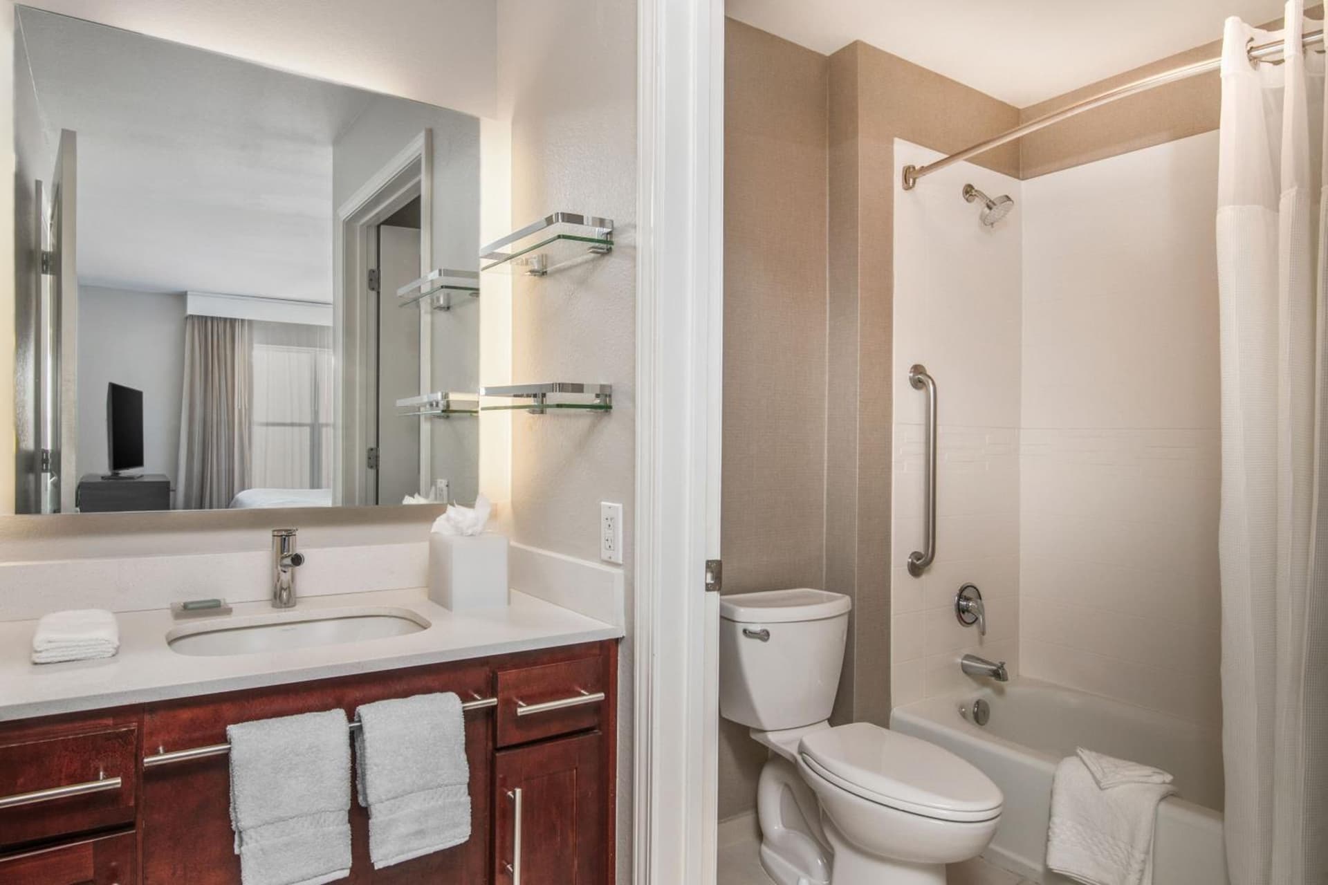 Residence Inn Phoenix Glendale Sports & Entertainment District gallery photo in Glendale, AZ — image 40