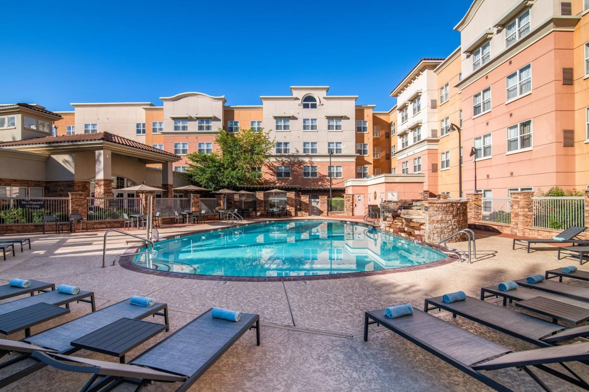 Residence Inn Phoenix Glendale Sports & Entertainment District gallery photo in Glendale, AZ — image 23