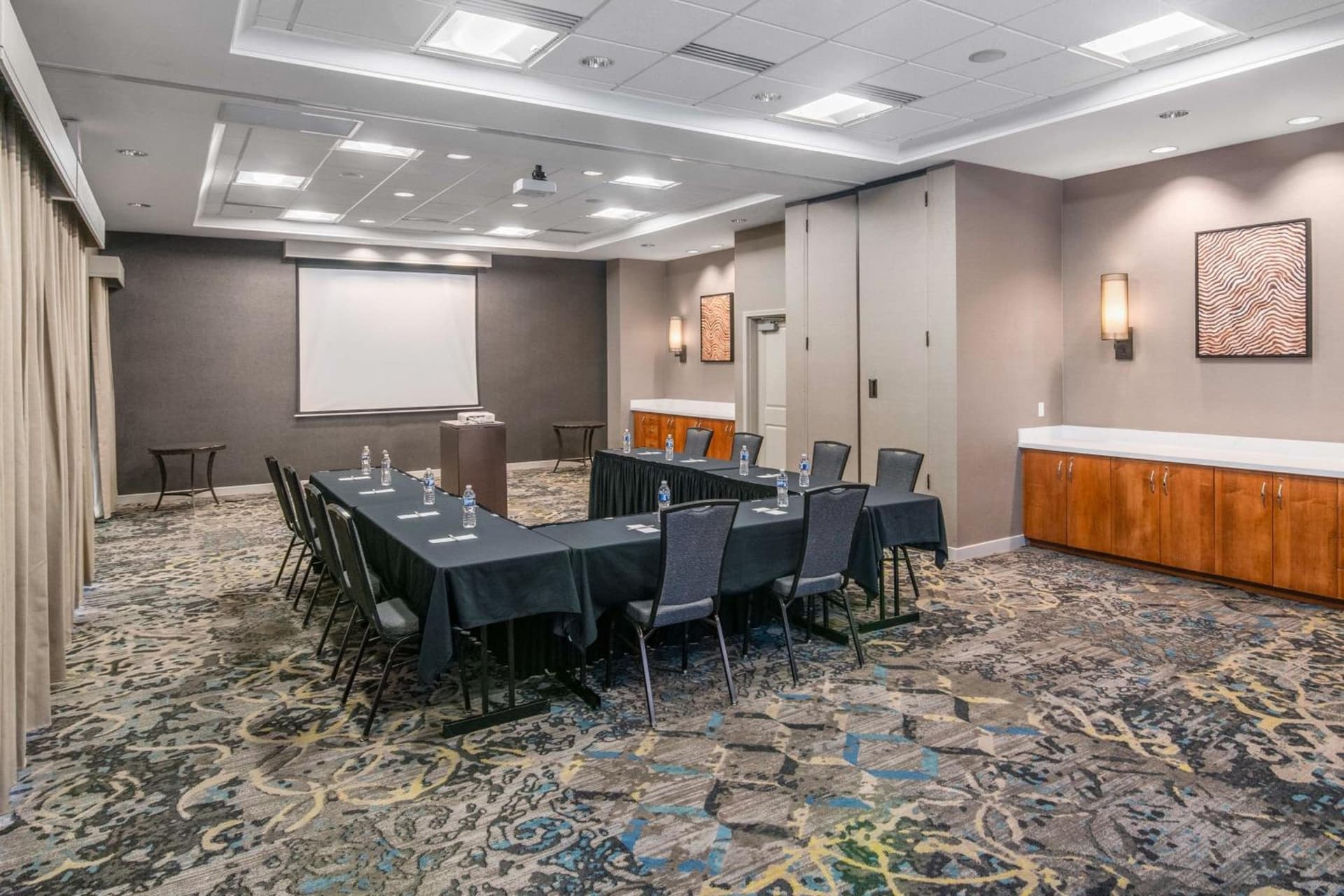 Residence Inn Phoenix Glendale Sports & Entertainment District gallery photo in Glendale, AZ — image 18
