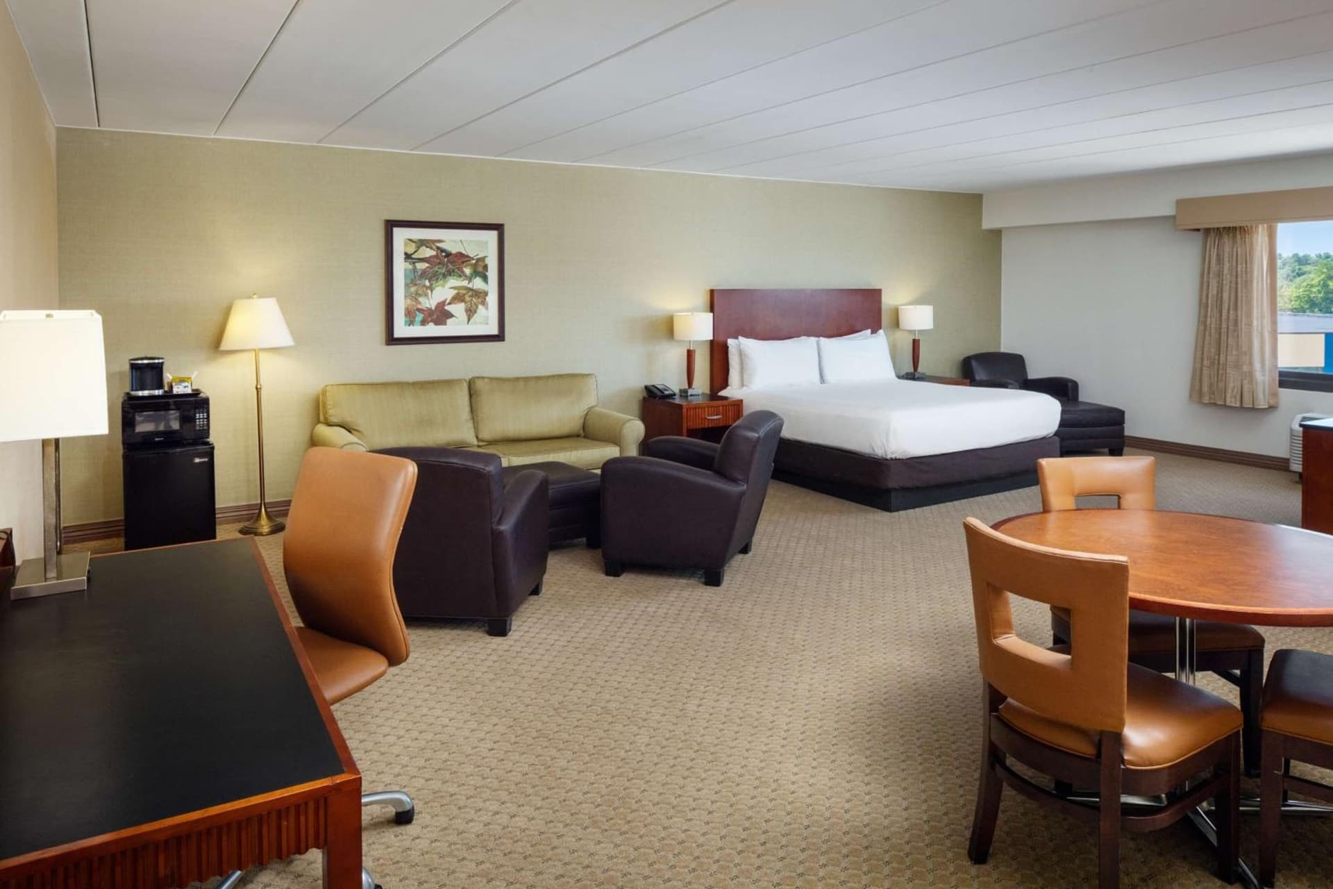 DoubleTree Boston North Shore Danvers gallery photo in Danvers — image 9