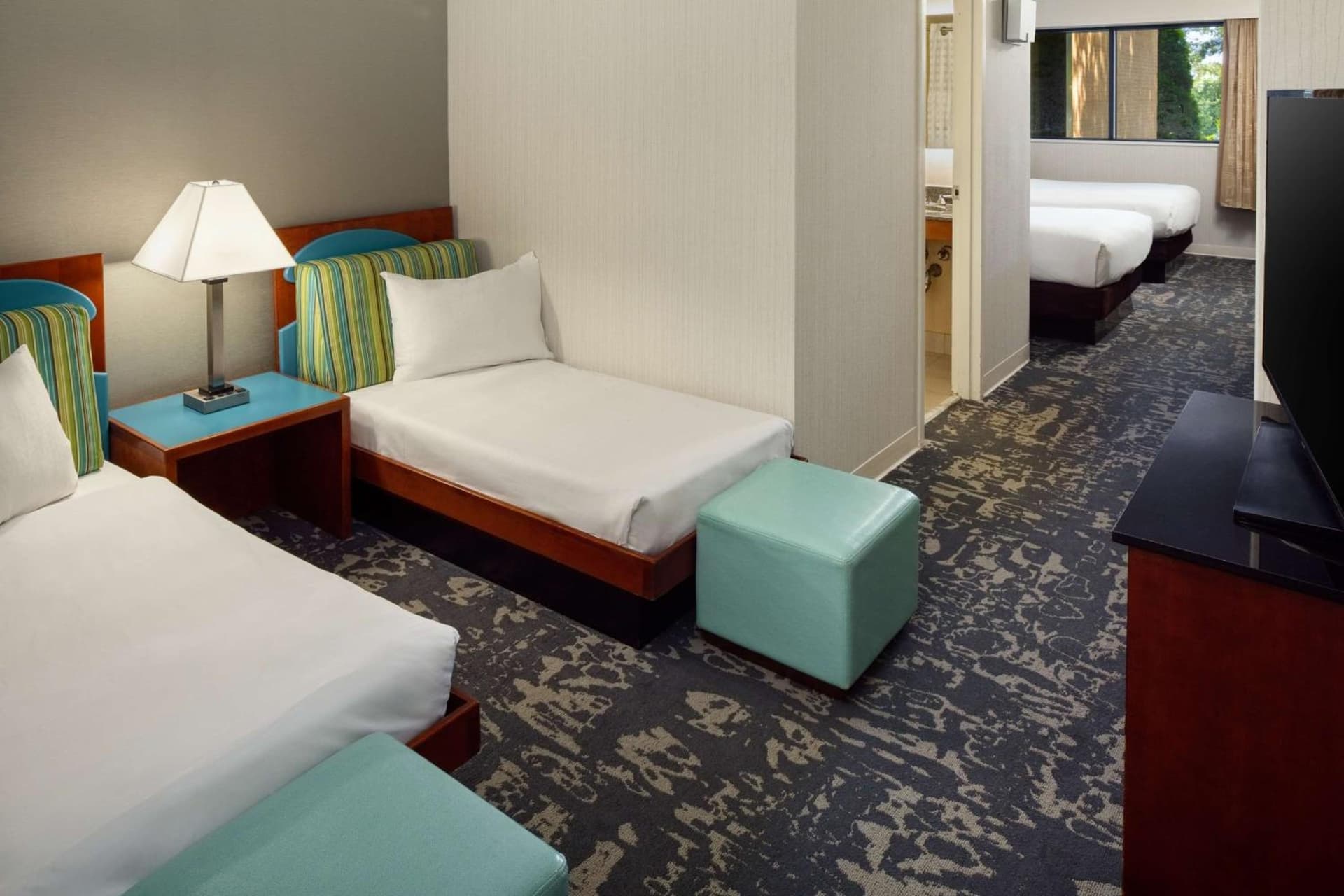 DoubleTree Boston North Shore Danvers interior in Danvers — gallery photo 2