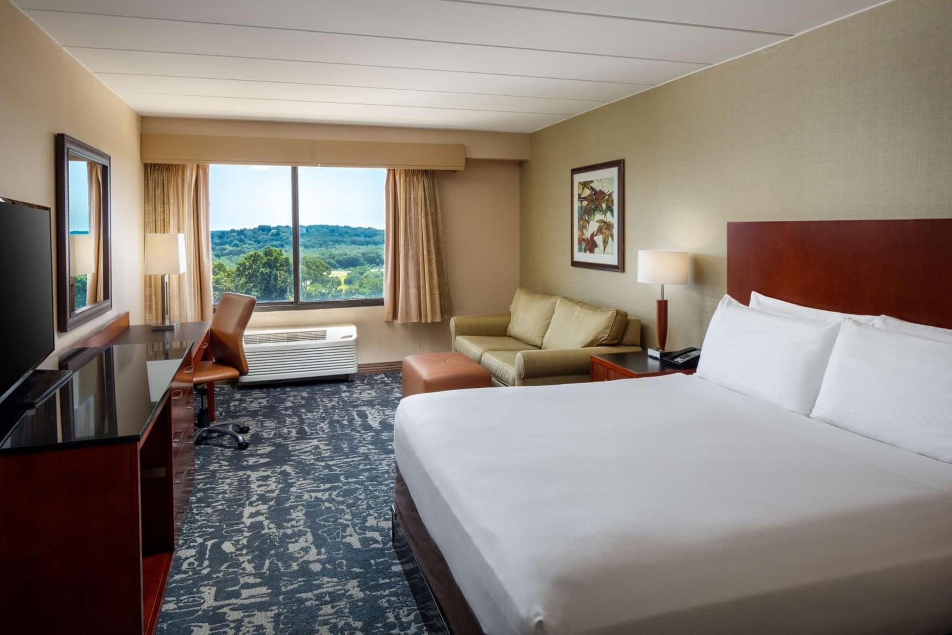 DoubleTree Boston North Shore Danvers gallery photo in Danvers — image 6