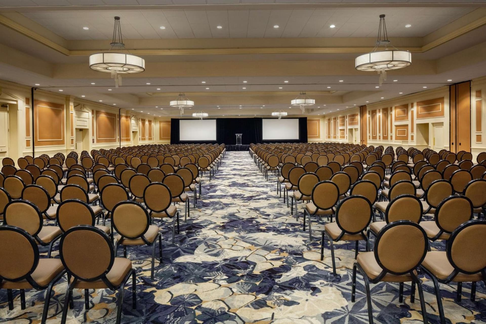 DoubleTree Boston North Shore Danvers gallery photo in Danvers — image 39